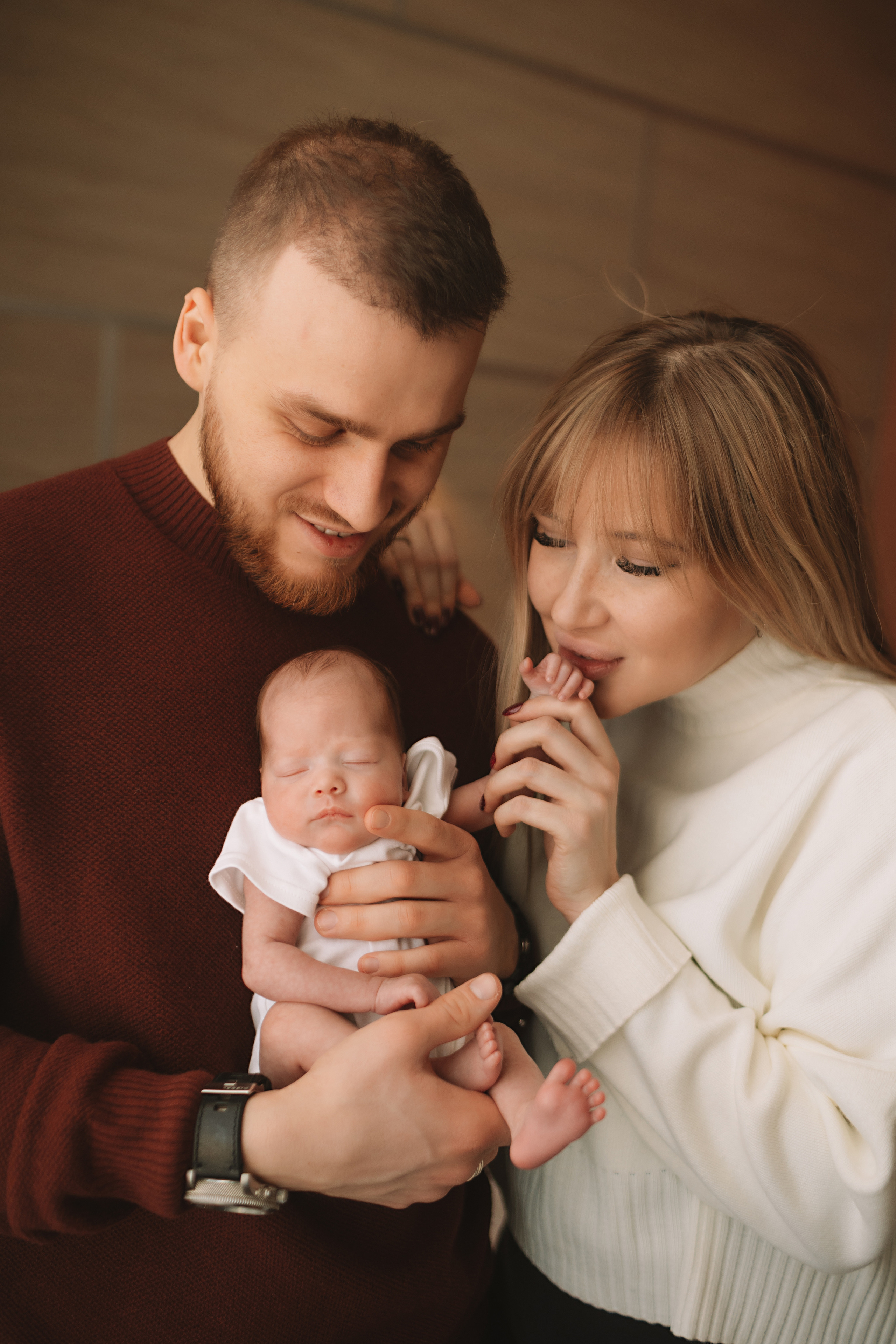 Выписка Мать и Дитя. Семейный фотограф Тюмень, фотограф на роды Салмина Мария
