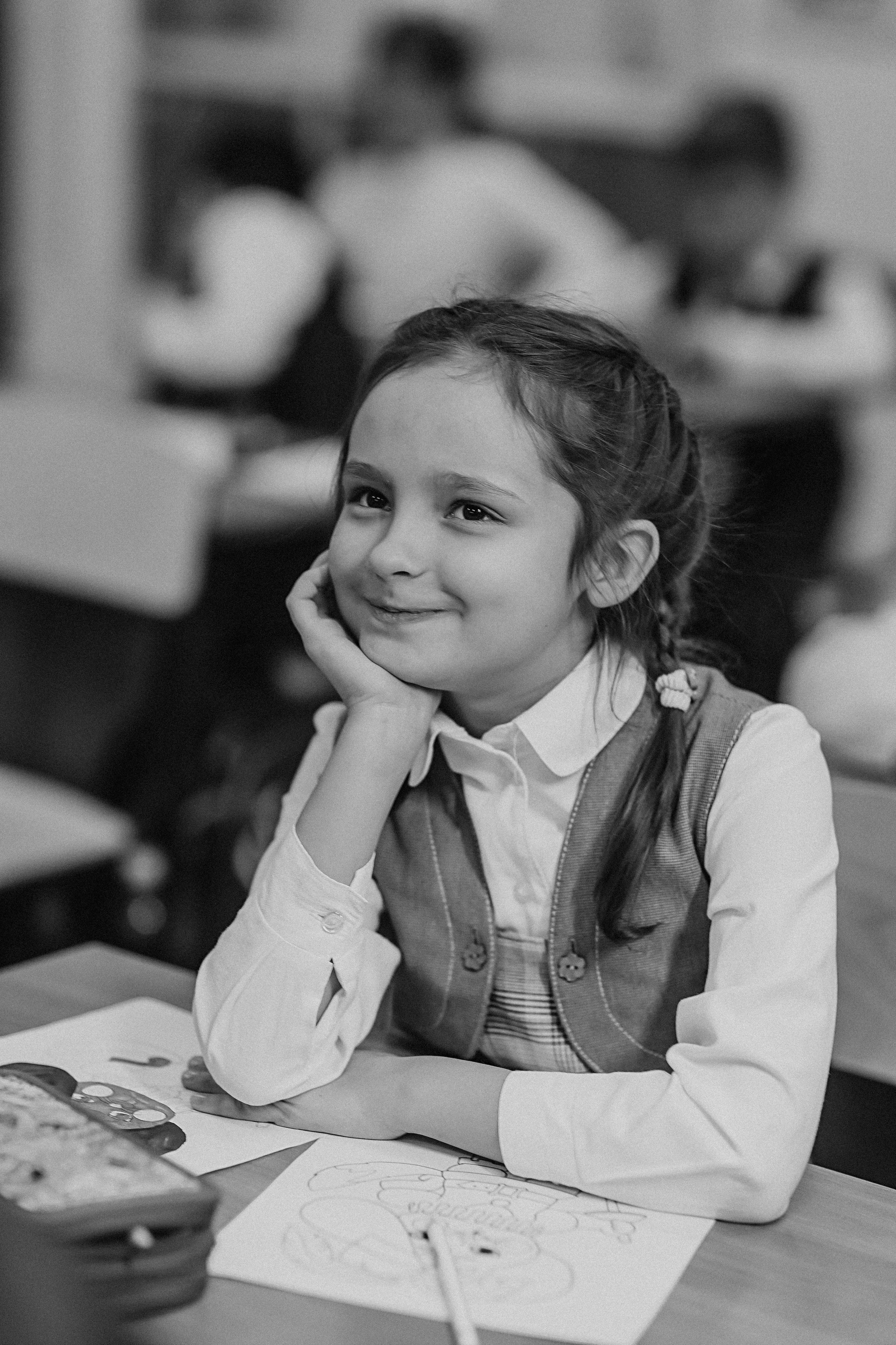 2 класс в школе. Семейный фотограф Тюмень, фотограф на роды Салмина Мария