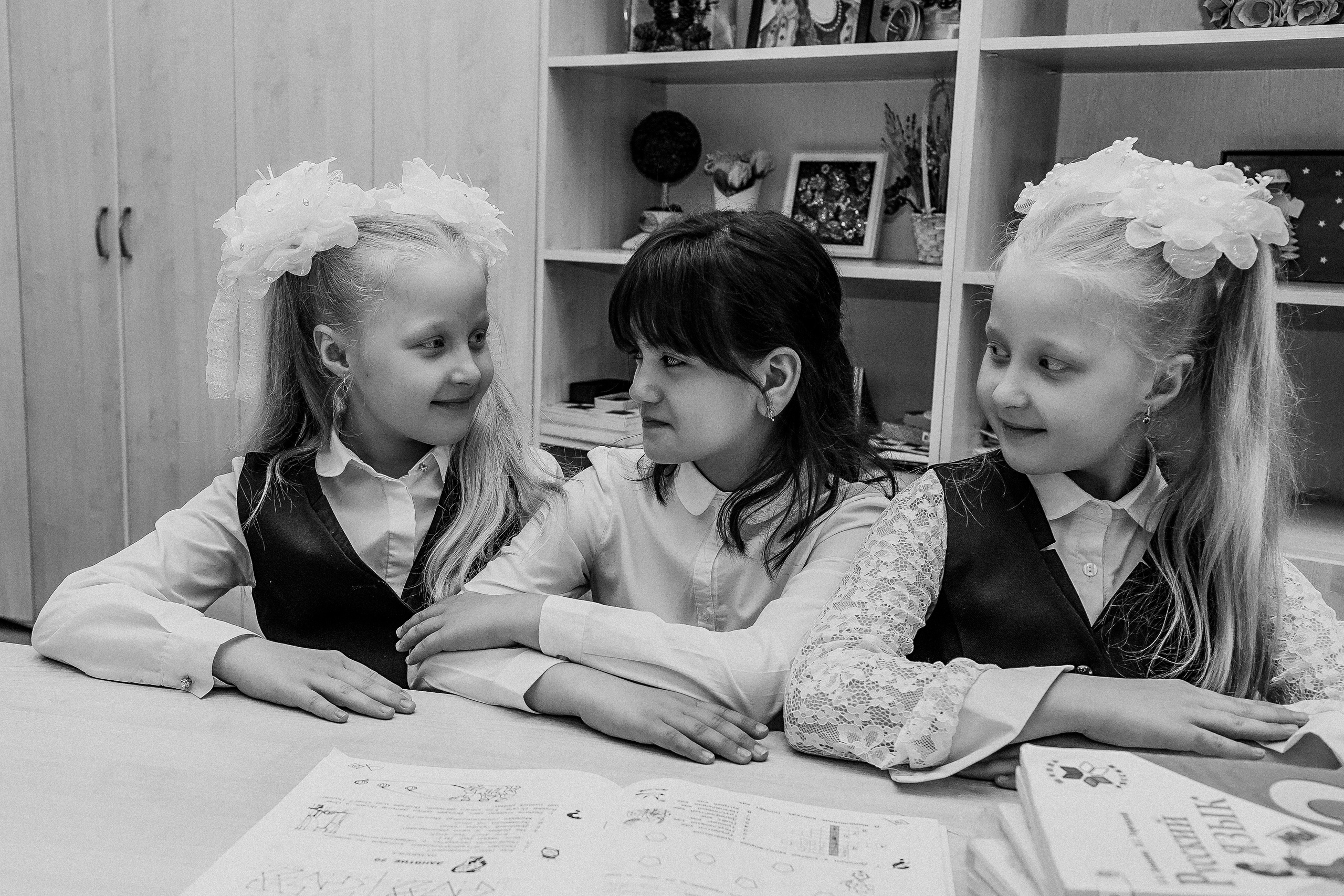 2 класс. Семейный фотограф Тюмень, фотограф на роды Салмина Мария