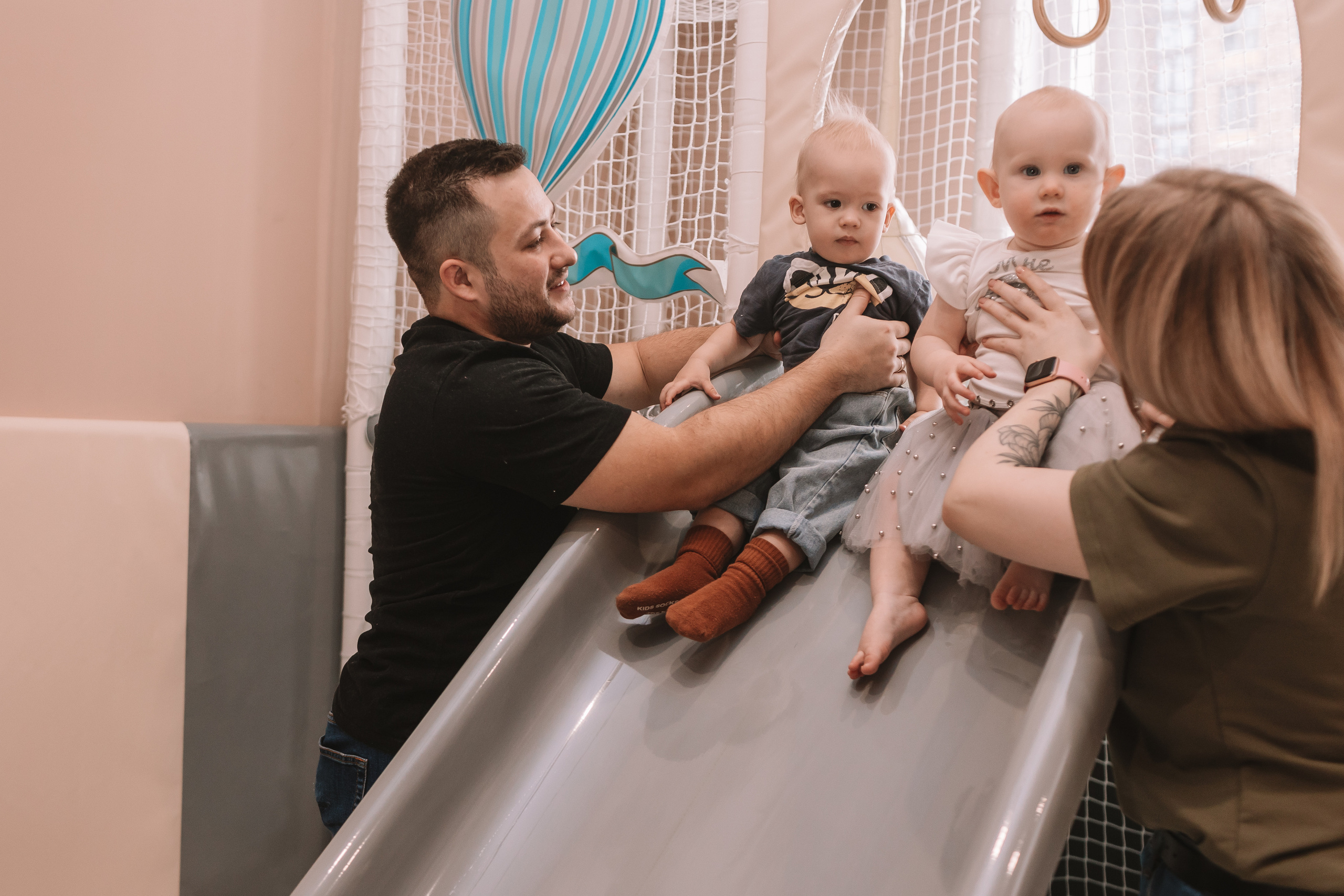 Первый годик в игровой. Семейный фотограф Тюмень, фотограф на роды Салмина Мария