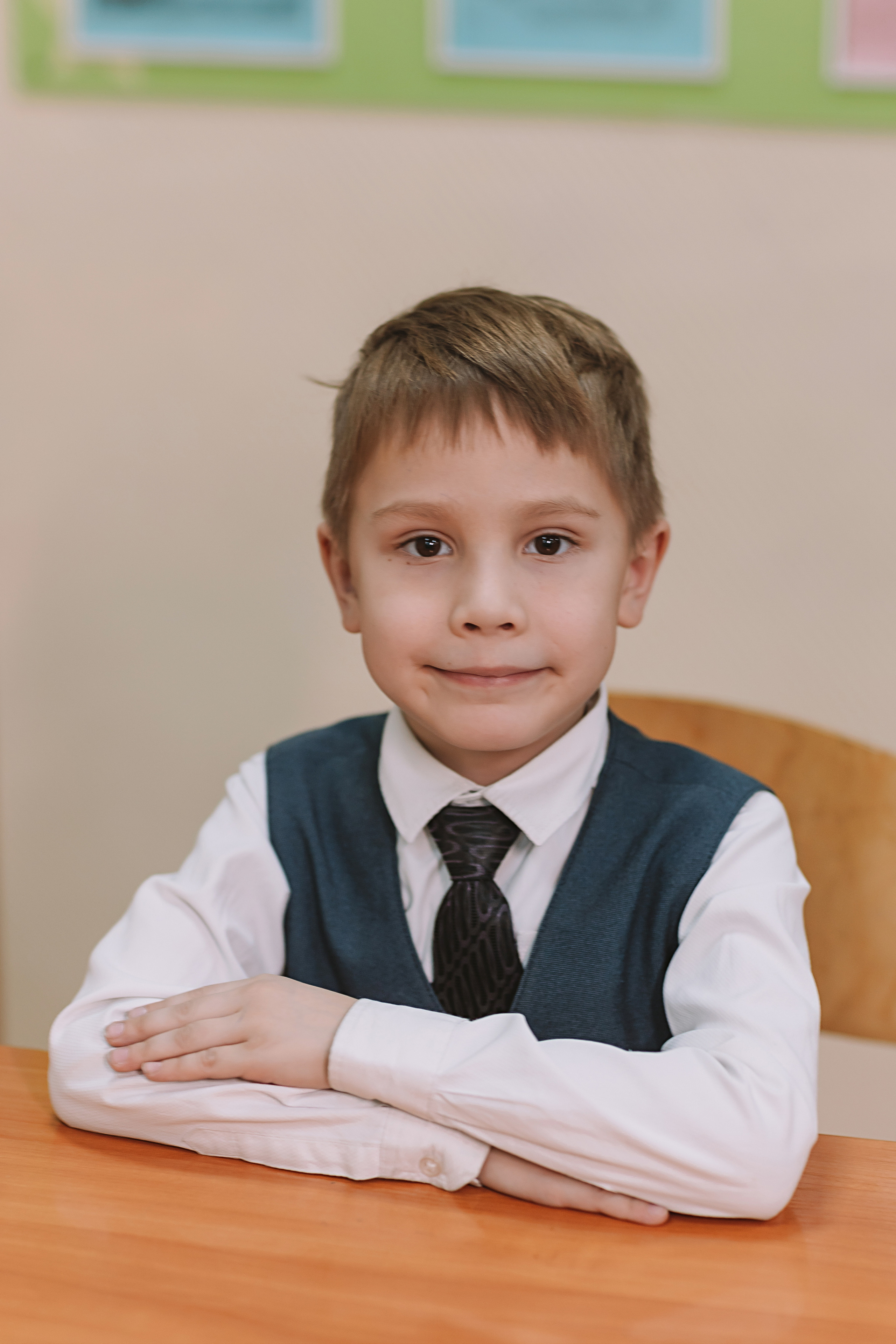 2 класс в школе. Семейный фотограф Тюмень, фотограф на роды Салмина Мария