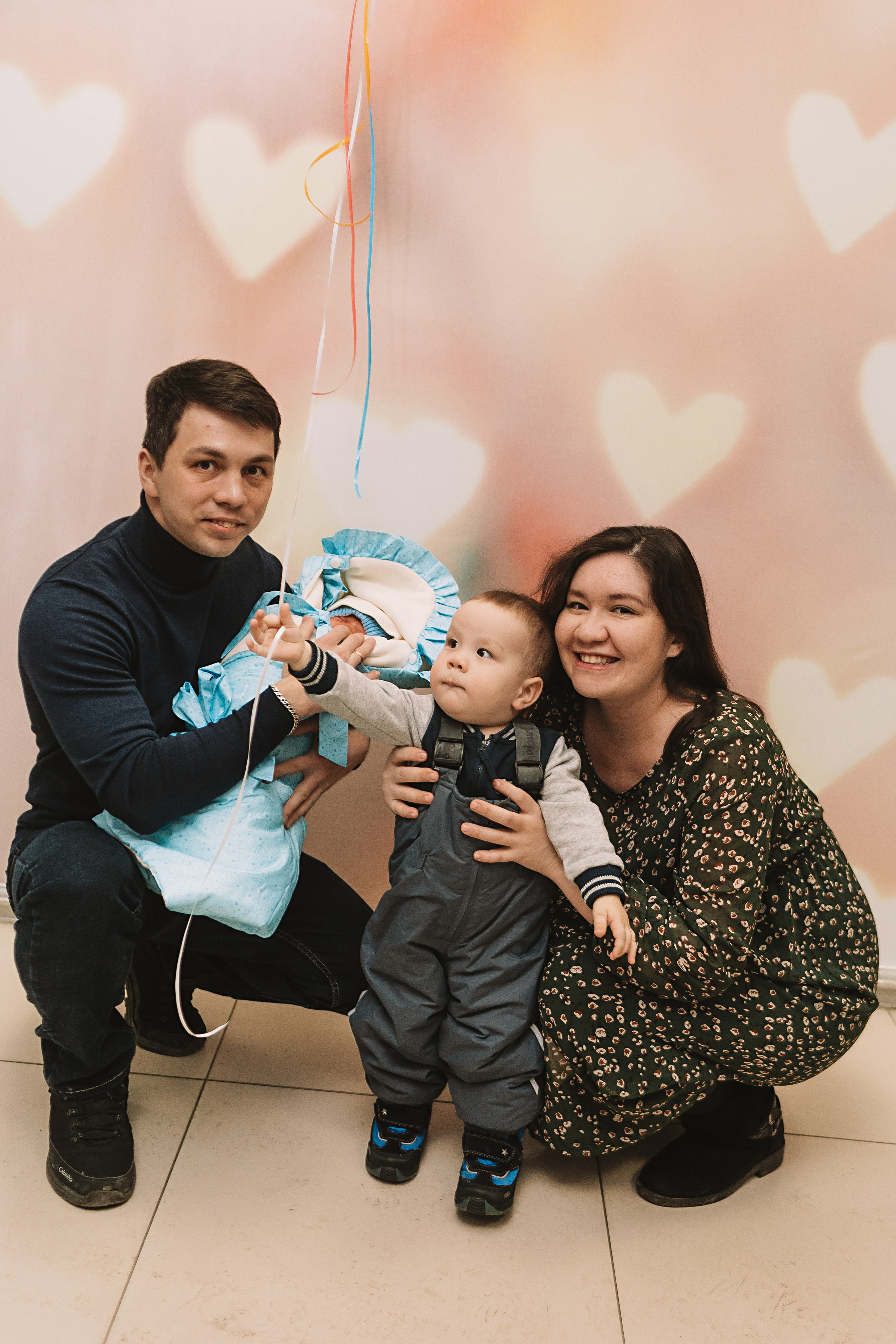 Выписка только зона ожидания. Семейный фотограф Тюмень, фотограф на роды Салмина Мария