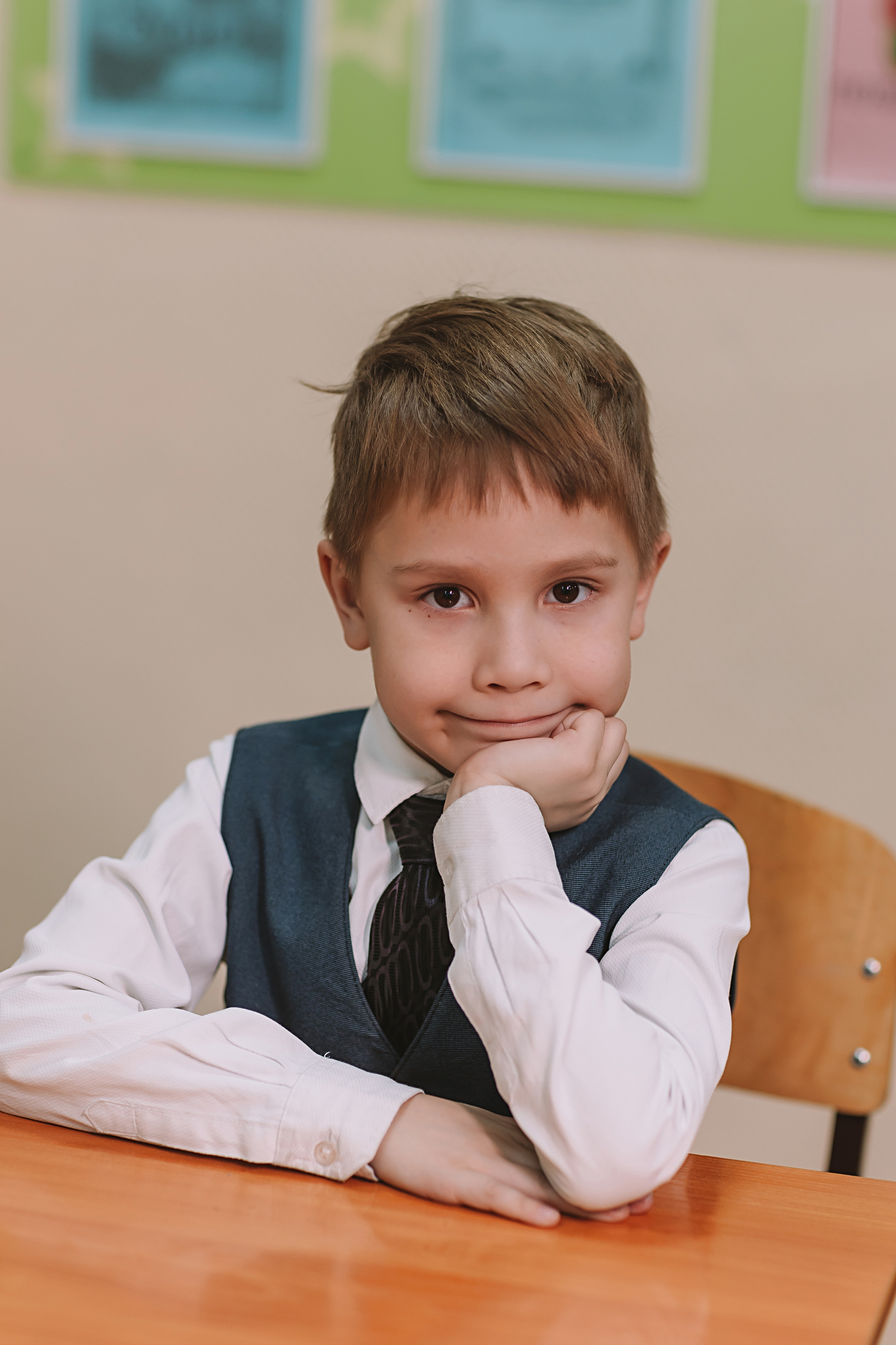 2 класс в школе. Семейный фотограф Тюмень, фотограф на роды Салмина Мария