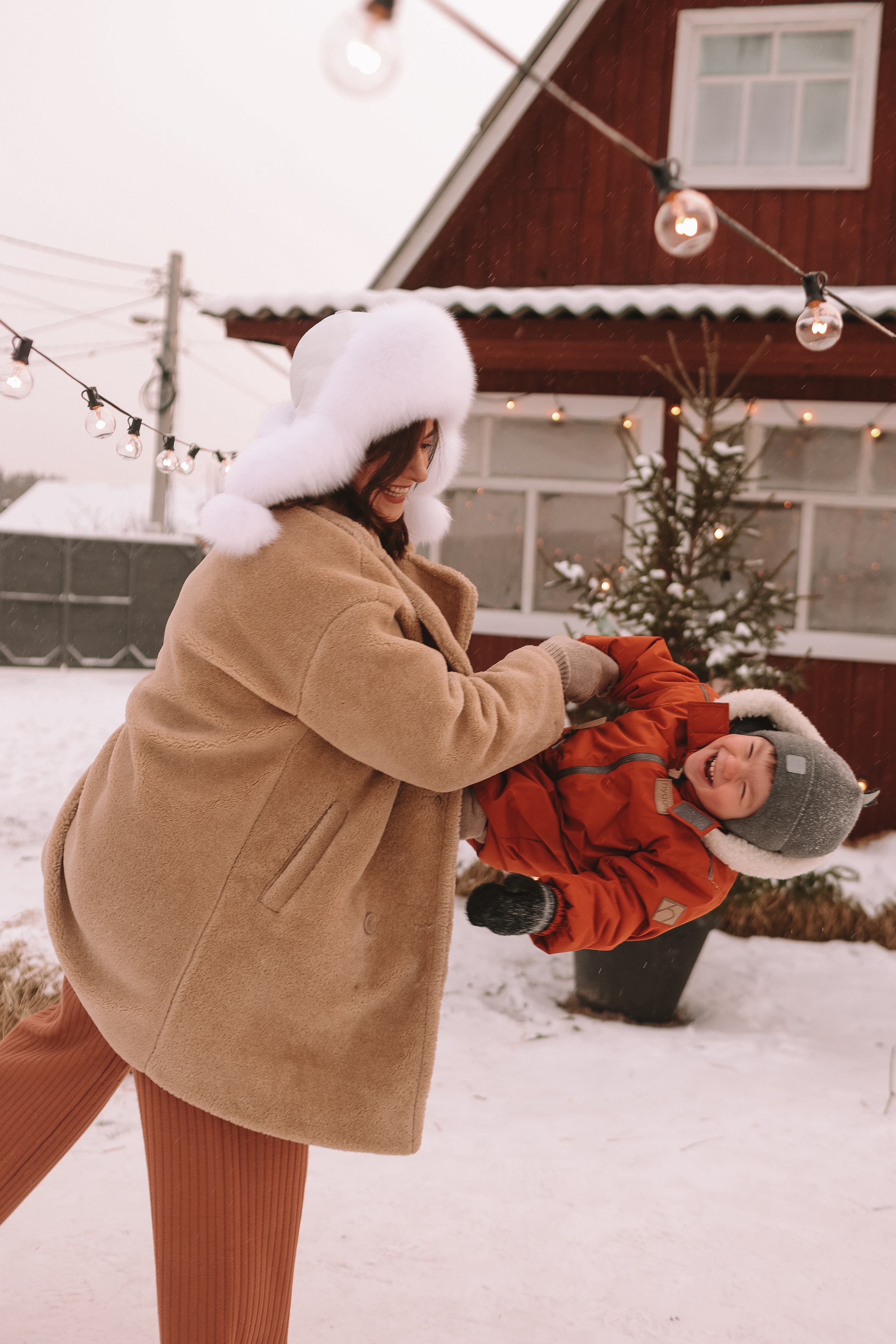 Локация Тишина (семья). Семейный фотограф Тюмень, фотограф на роды Салмина Мария