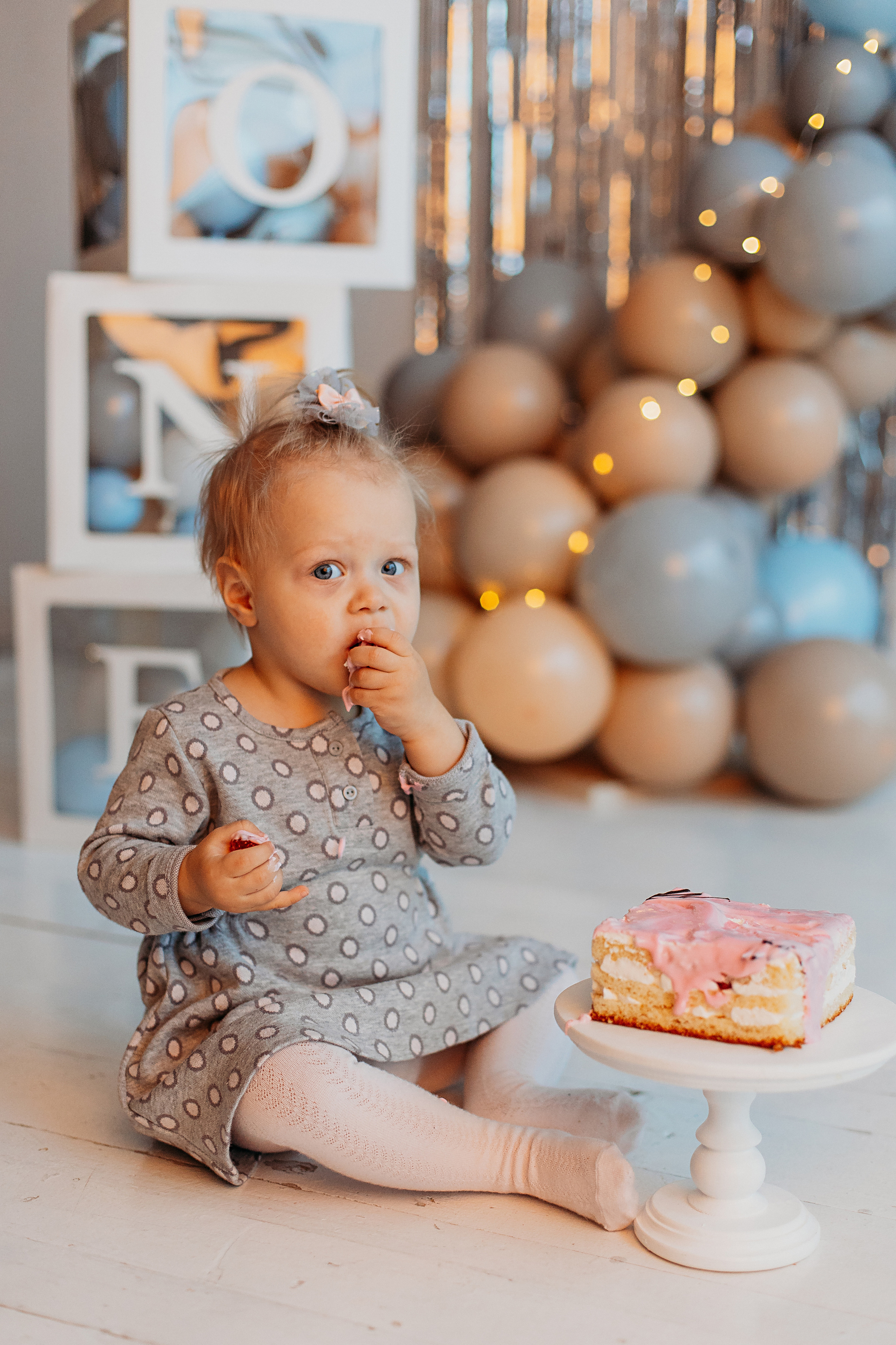 Годик в ВВ студио. Семейный фотограф Тюмень, фотограф на роды Салмина Мария