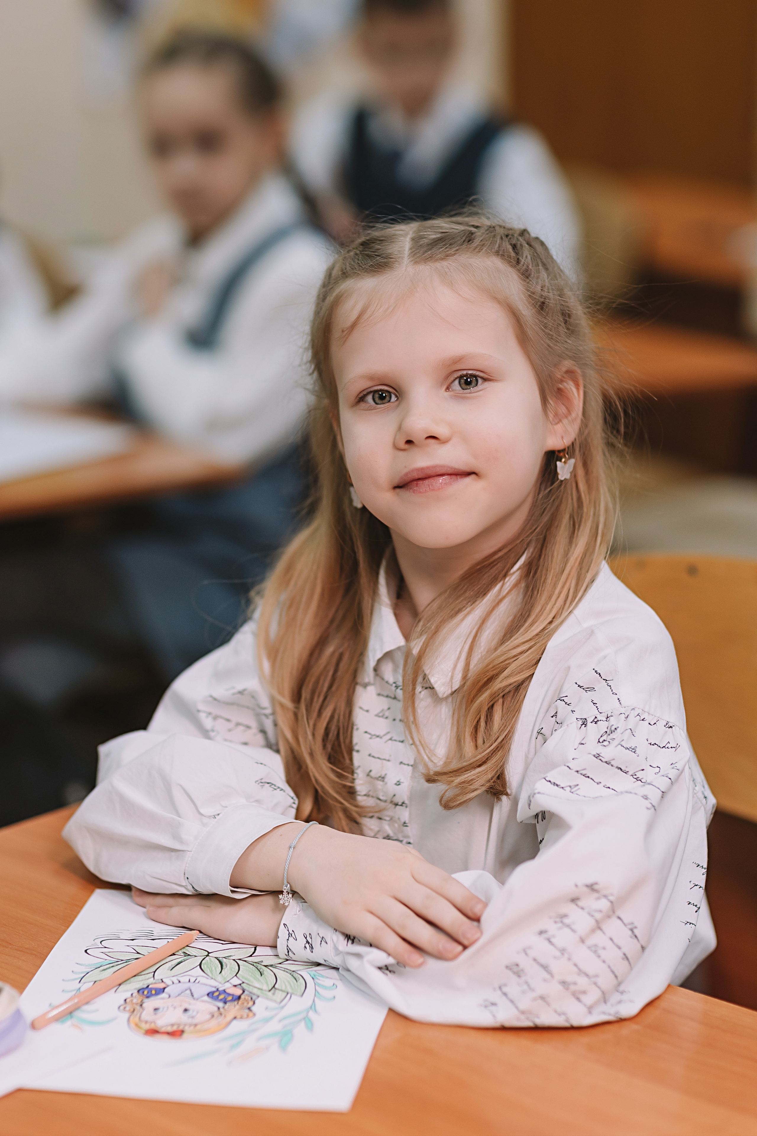 2 класс в школе. Семейный фотограф Тюмень, фотограф на роды Салмина Мария