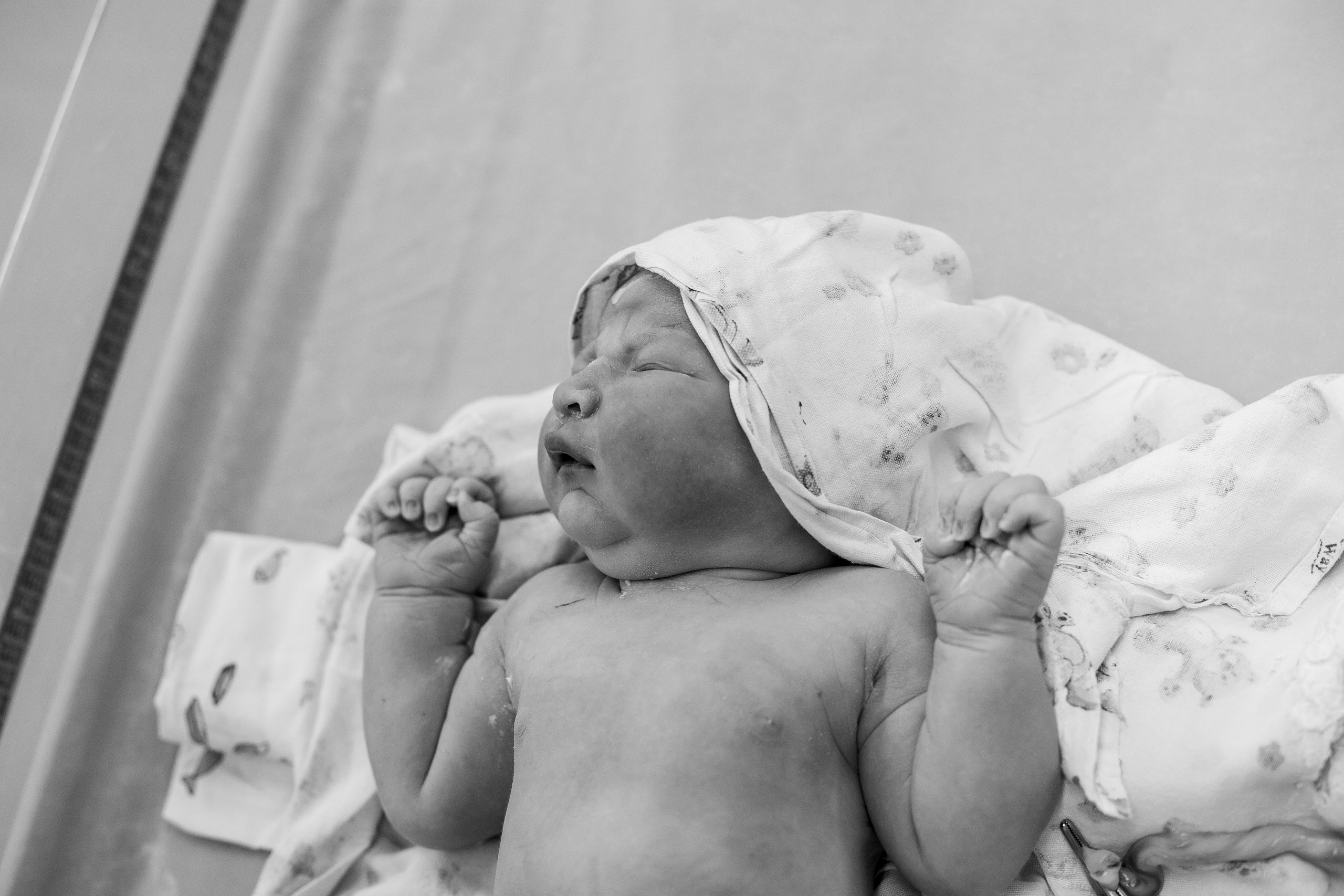 София. Семейный фотограф Тюмень, фотограф на роды Салмина Мария