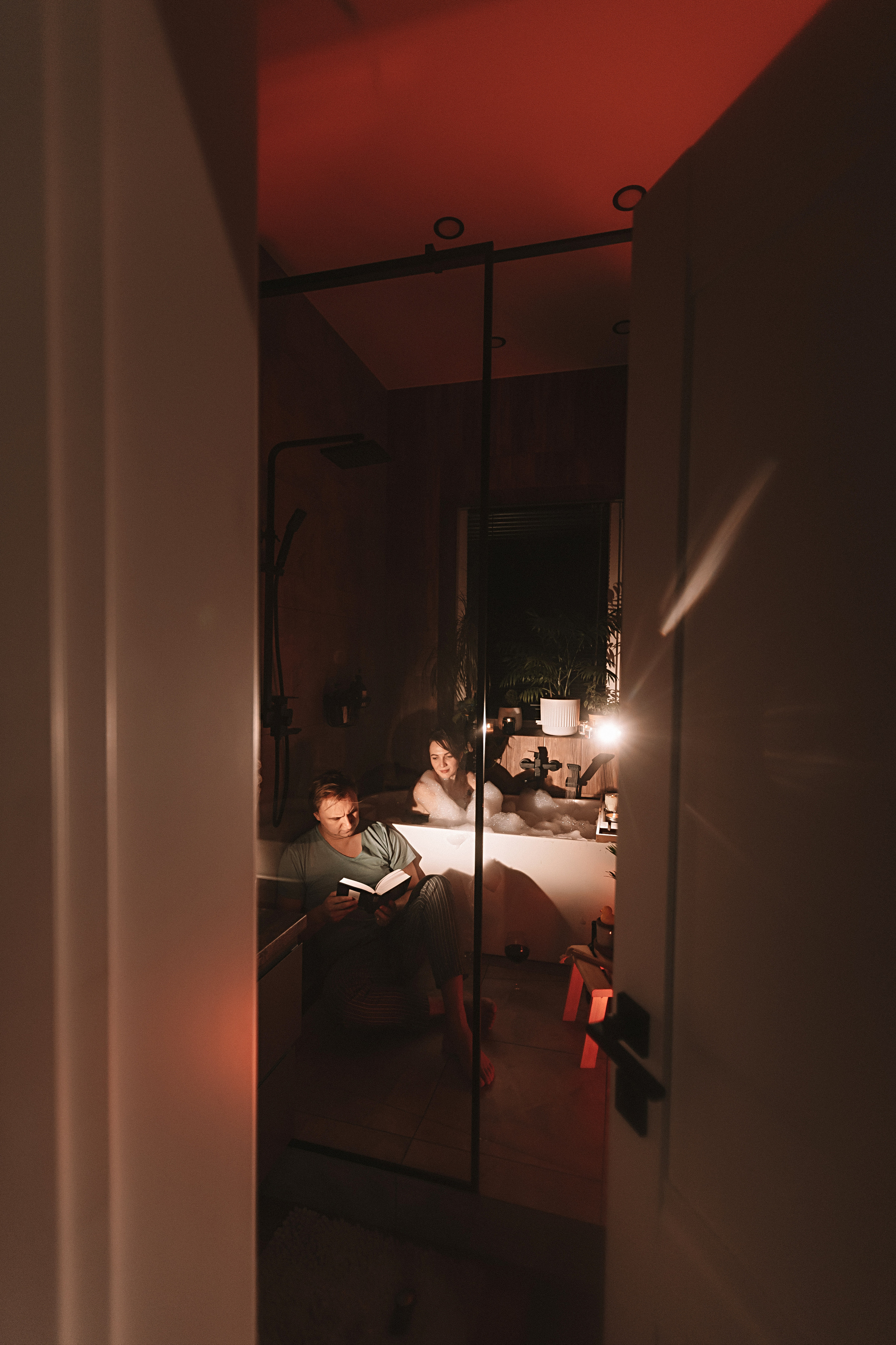 Вечерняя лав стори. Семейный фотограф Тюмень, фотограф на роды Салмина Мария