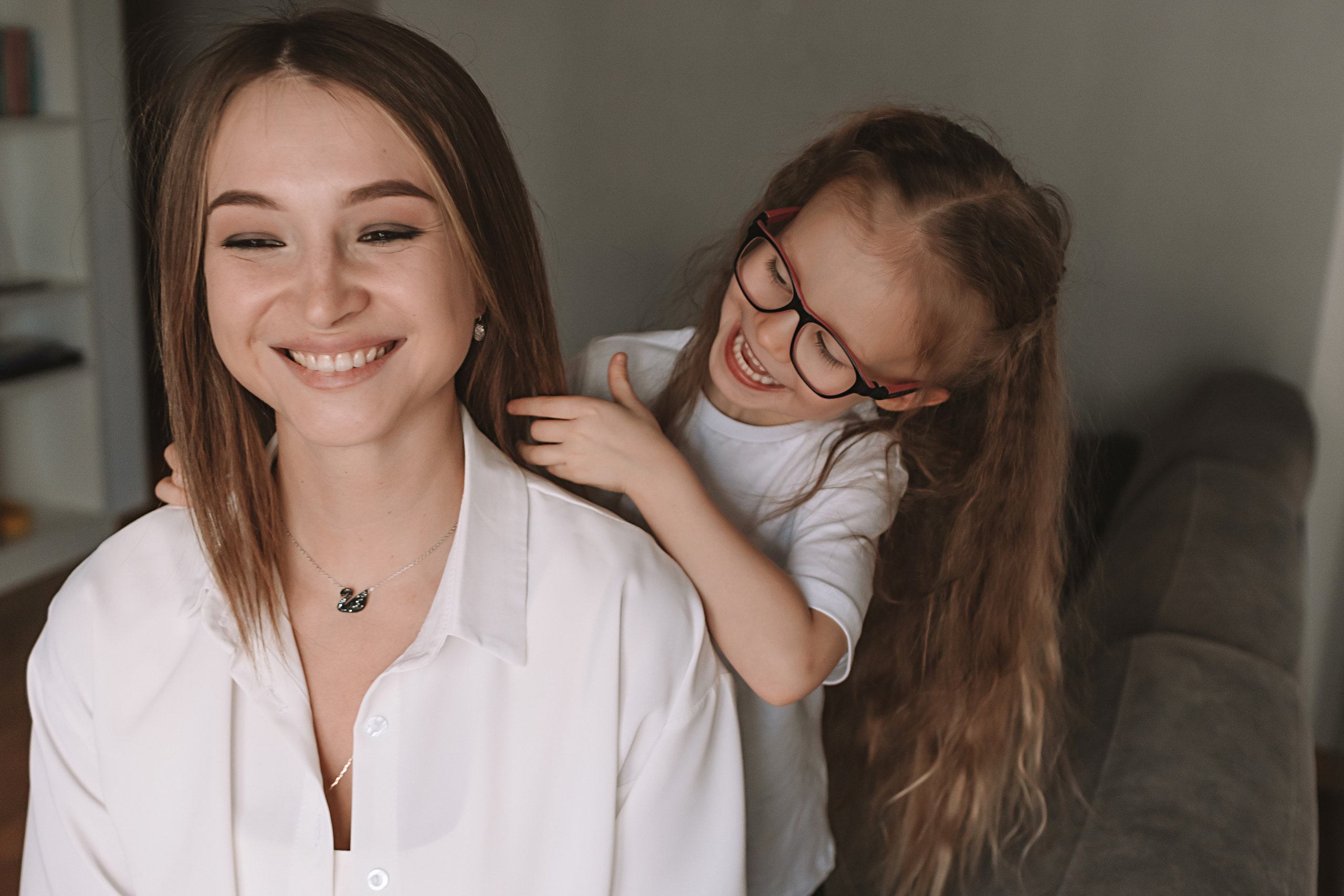 Мама дочка. Семейный фотограф Тюмень, фотограф на роды Салмина Мария