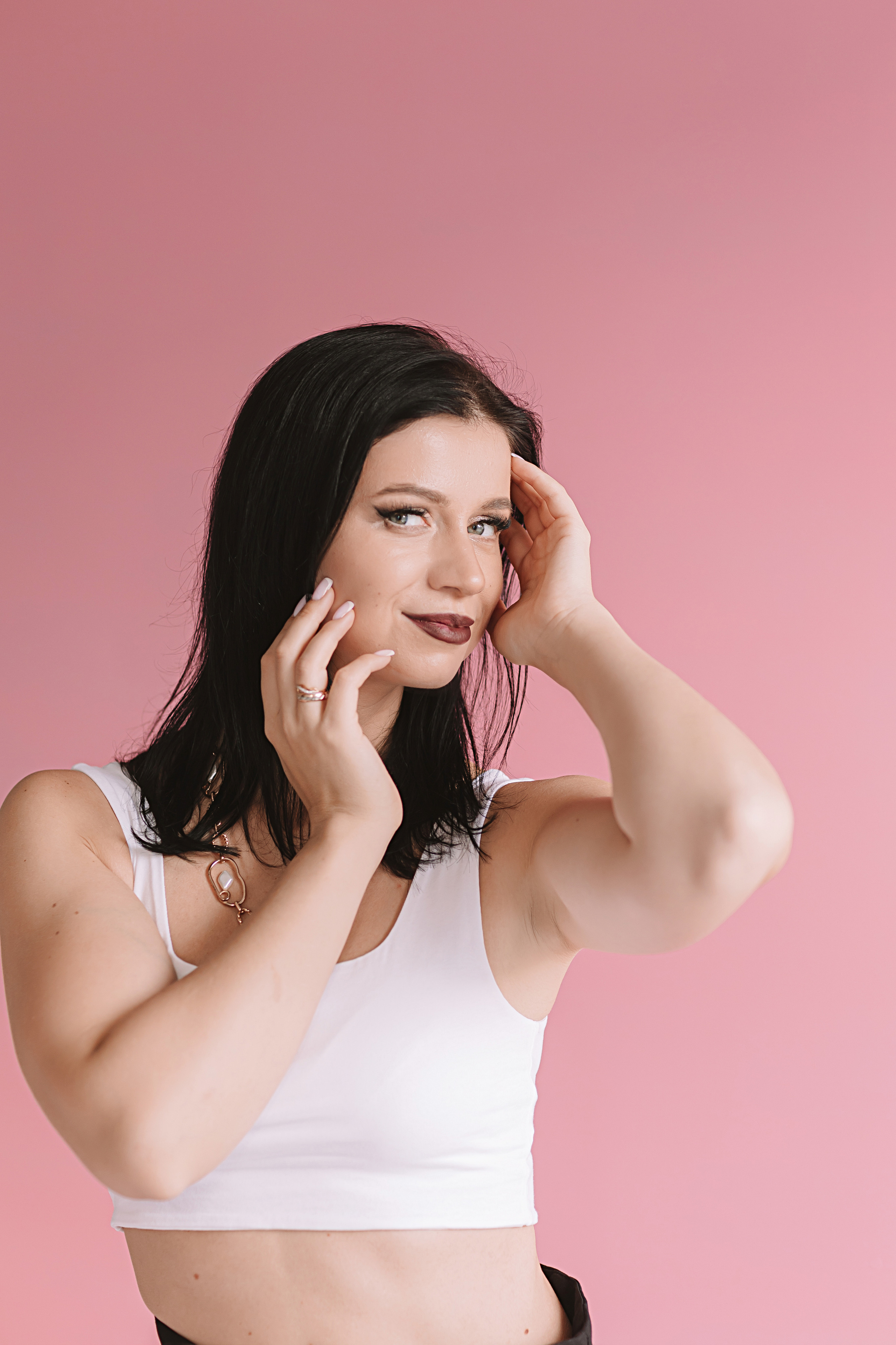 Руководитель студий красоты, студия Белая. Семейный фотограф Тюмень, фотограф на роды Салмина Мария