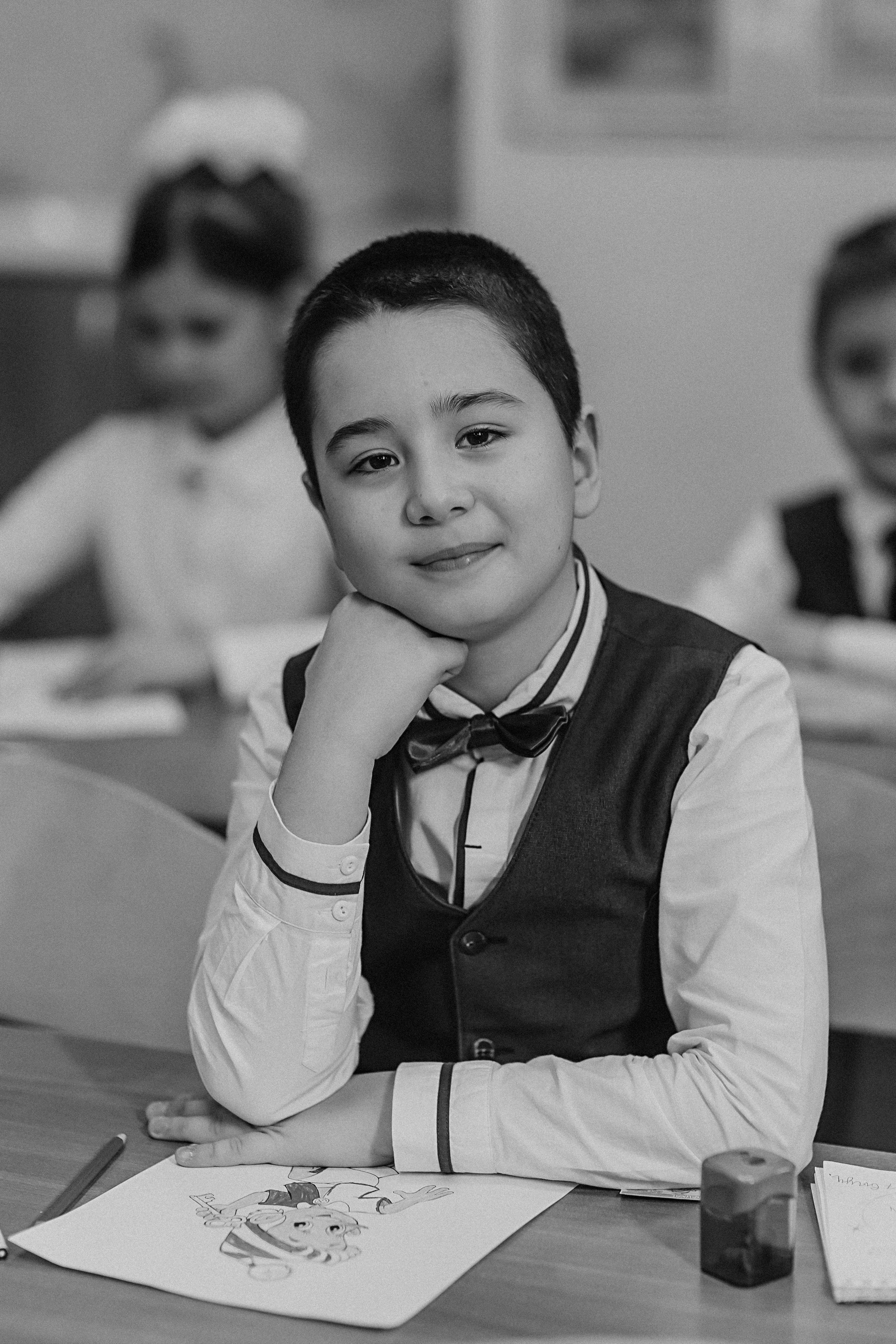 2 класс в школе. Семейный фотограф Тюмень, фотограф на роды Салмина Мария