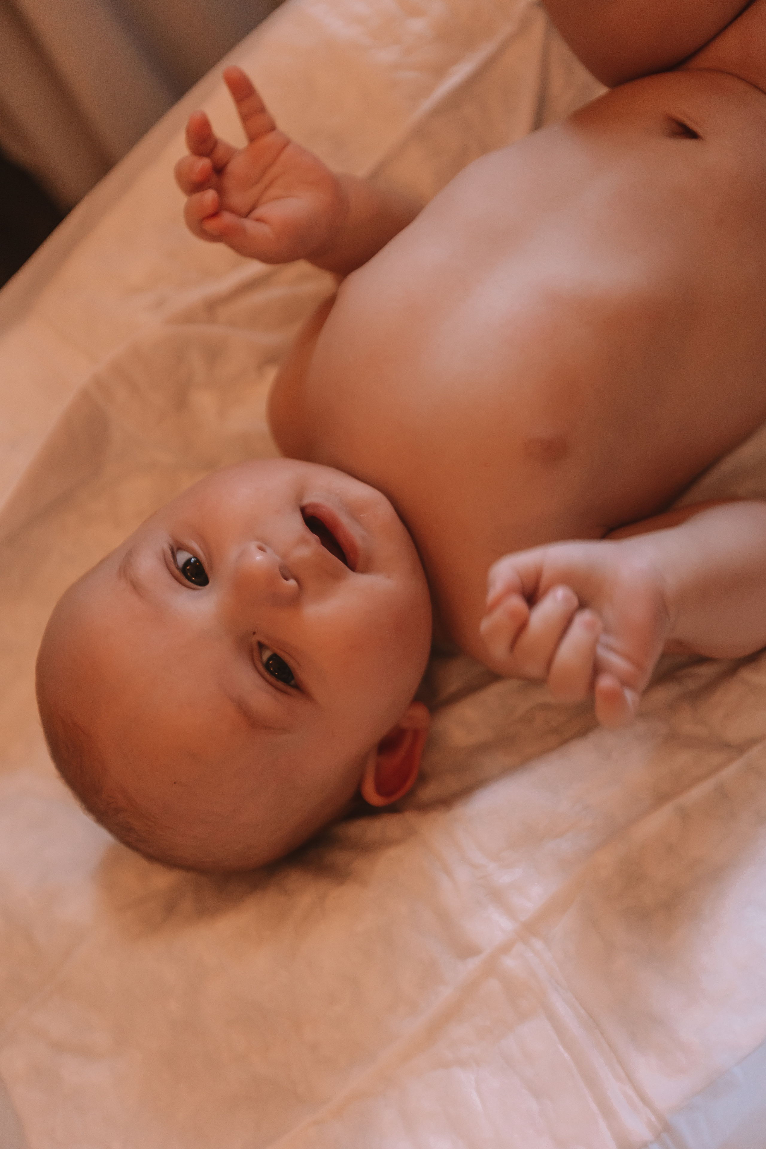 Крещение семакова. Семейный фотограф Тюмень, фотограф на роды Салмина Мария