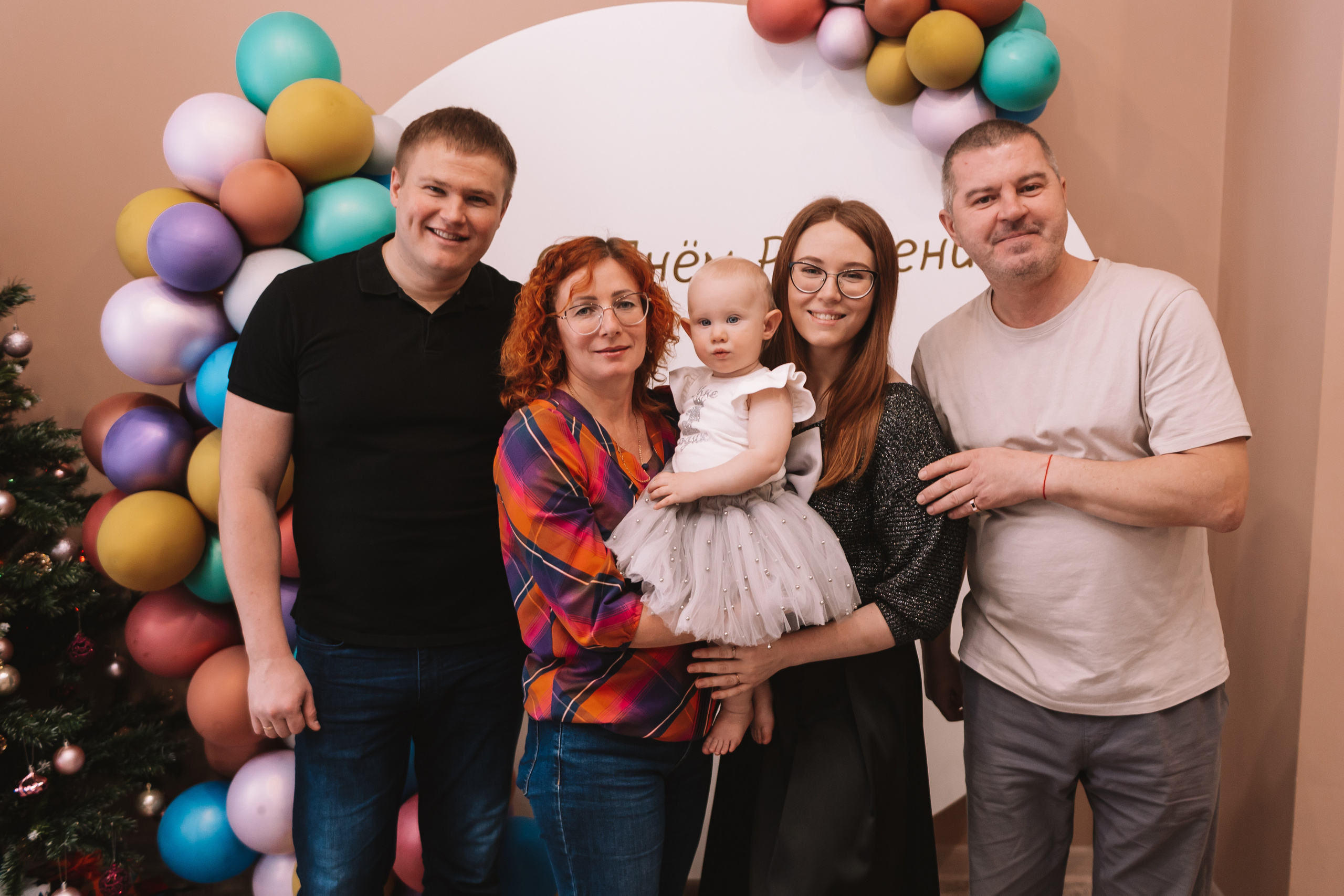 Первый годик в игровой. Семейный фотограф Тюмень, фотограф на роды Салмина Мария