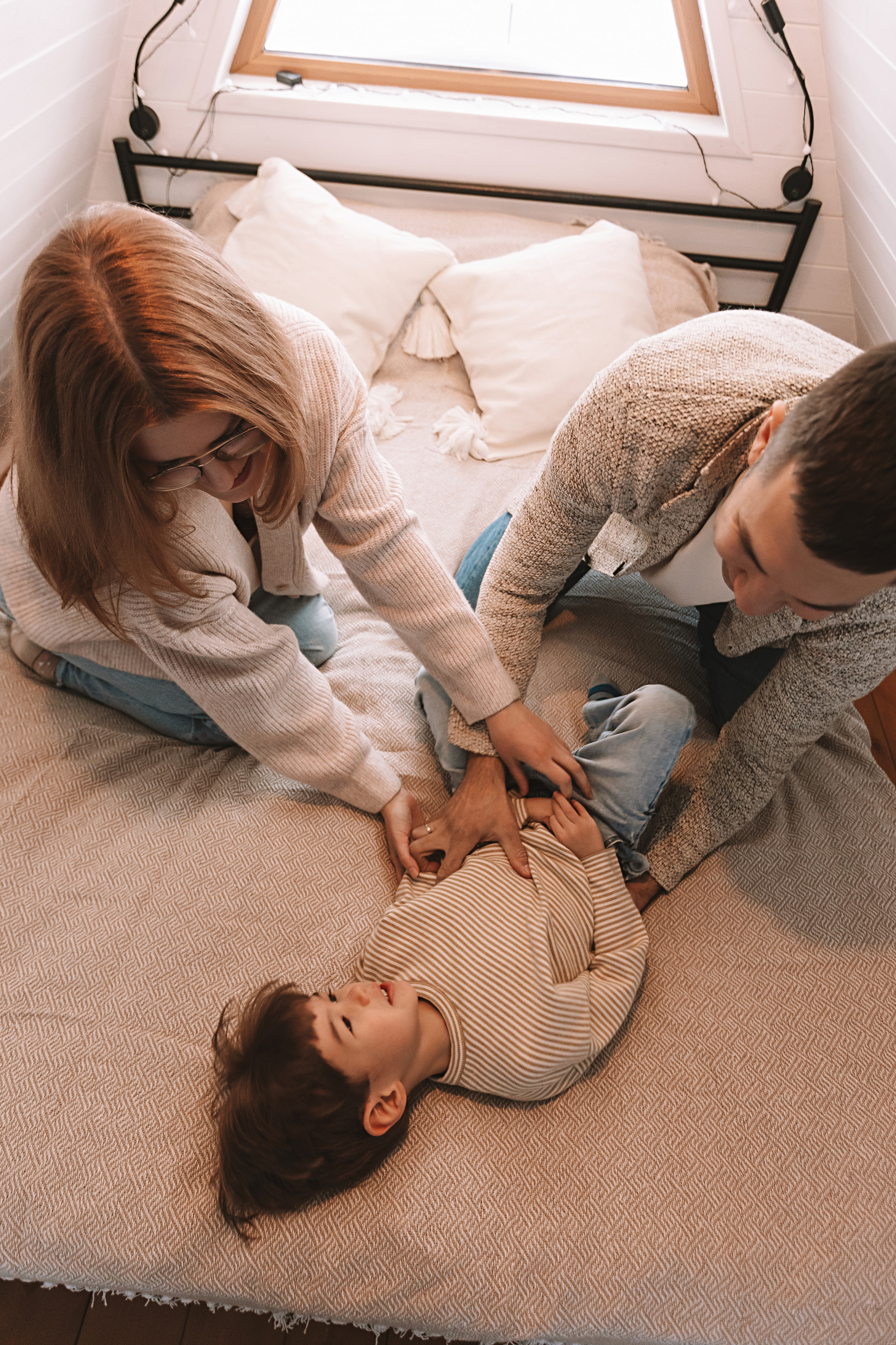 Загородный домик. Семейный фотограф Тюмень, фотограф на роды Салмина Мария