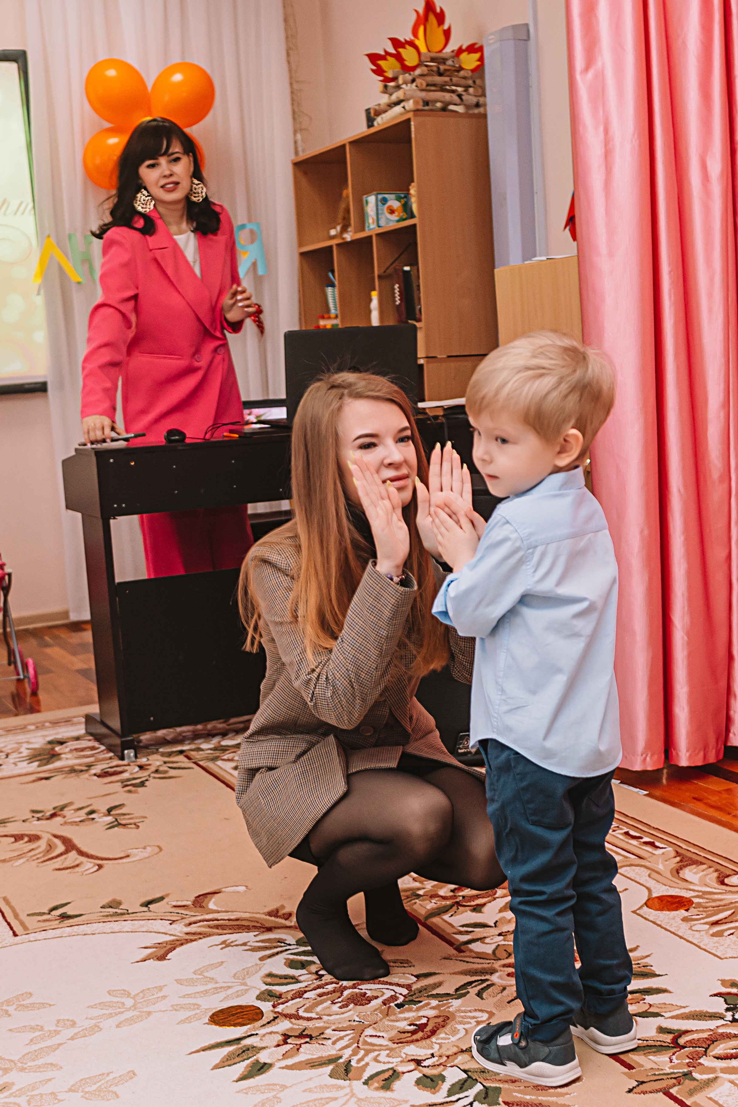 Утренник садик. Семейный фотограф Тюмень, фотограф на роды Салмина Мария