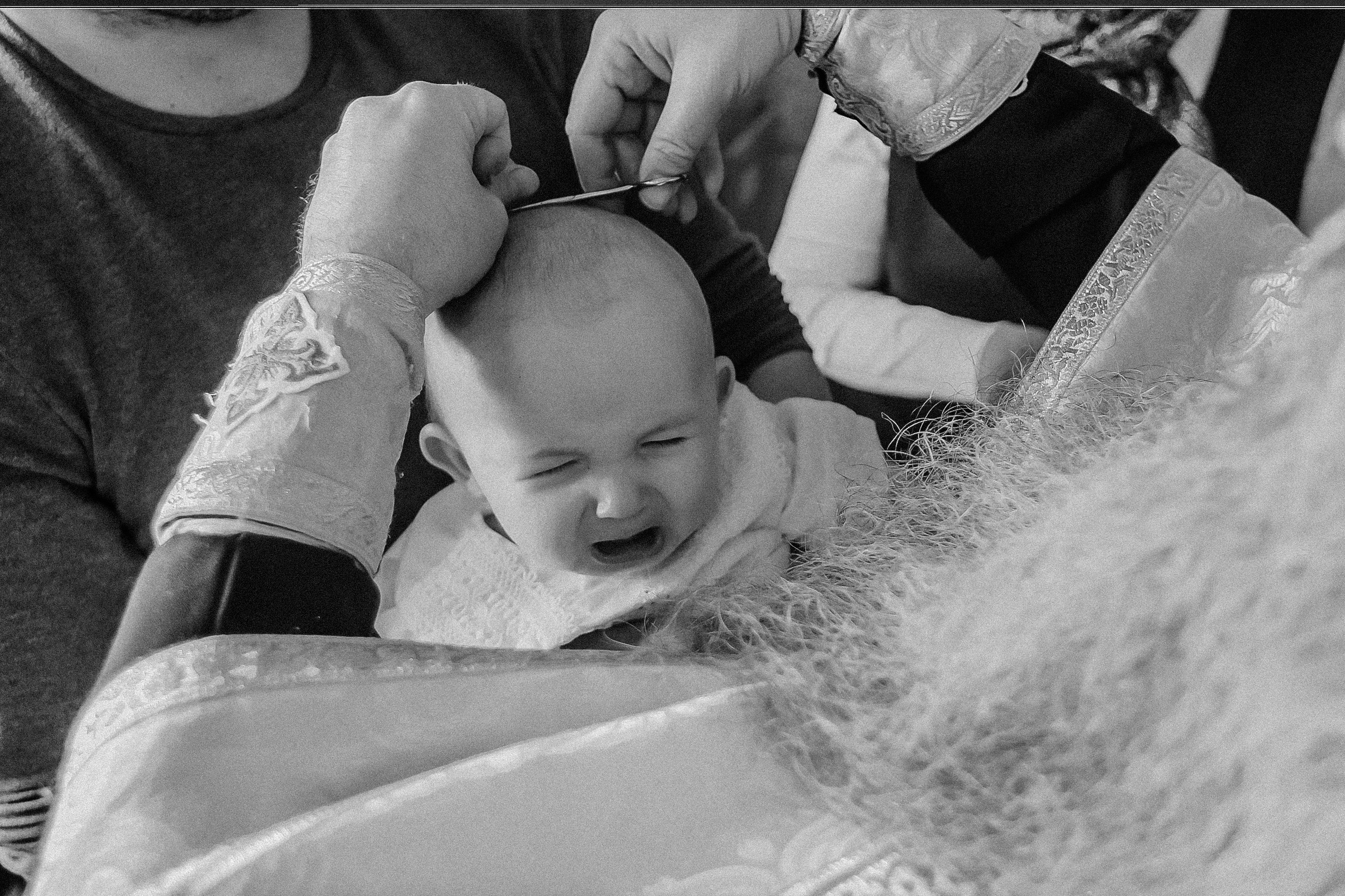 Крещение семакова. Семейный фотограф Тюмень, фотограф на роды Салмина Мария