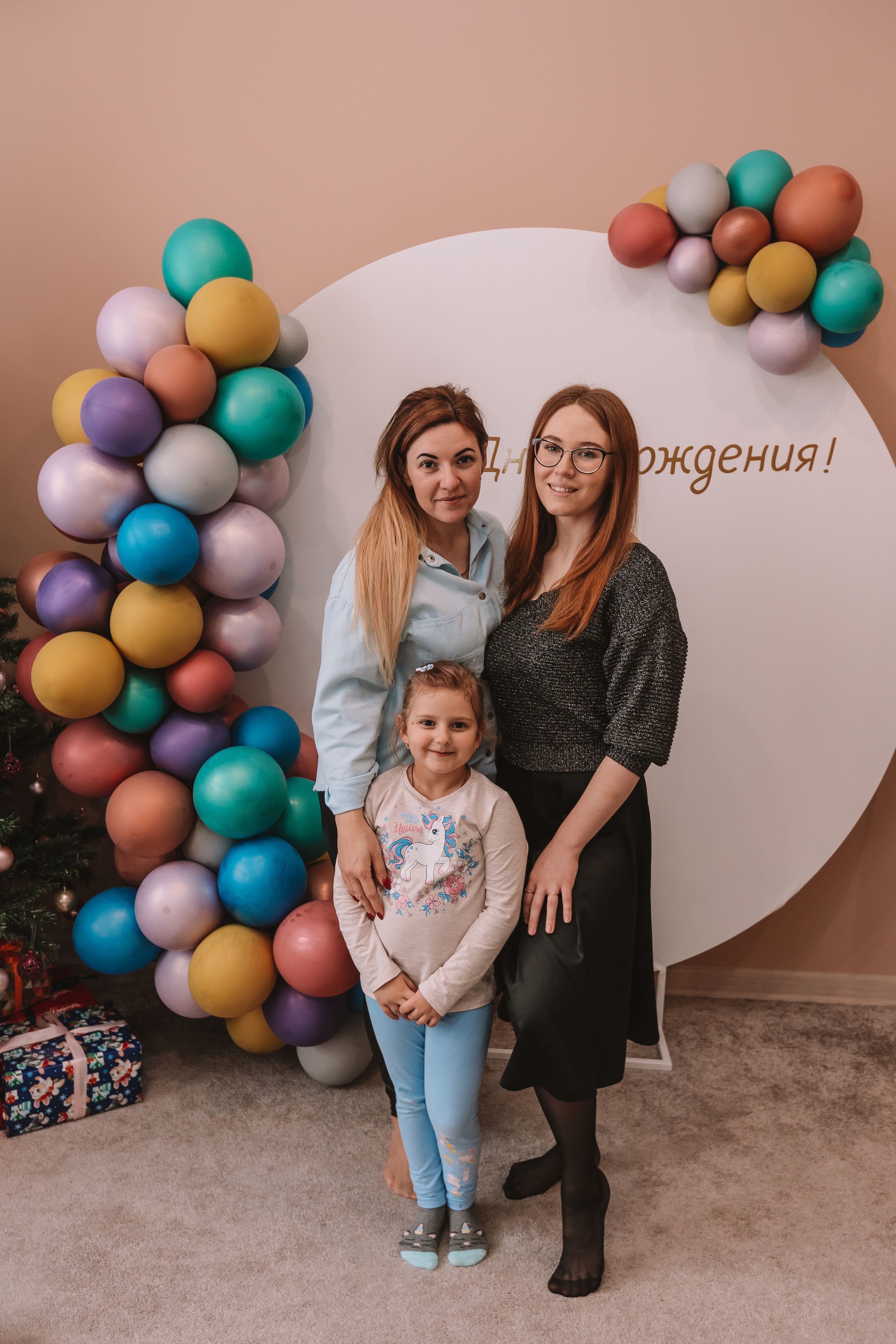 Первый годик в игровой. Семейный фотограф Тюмень, фотограф на роды Салмина Мария