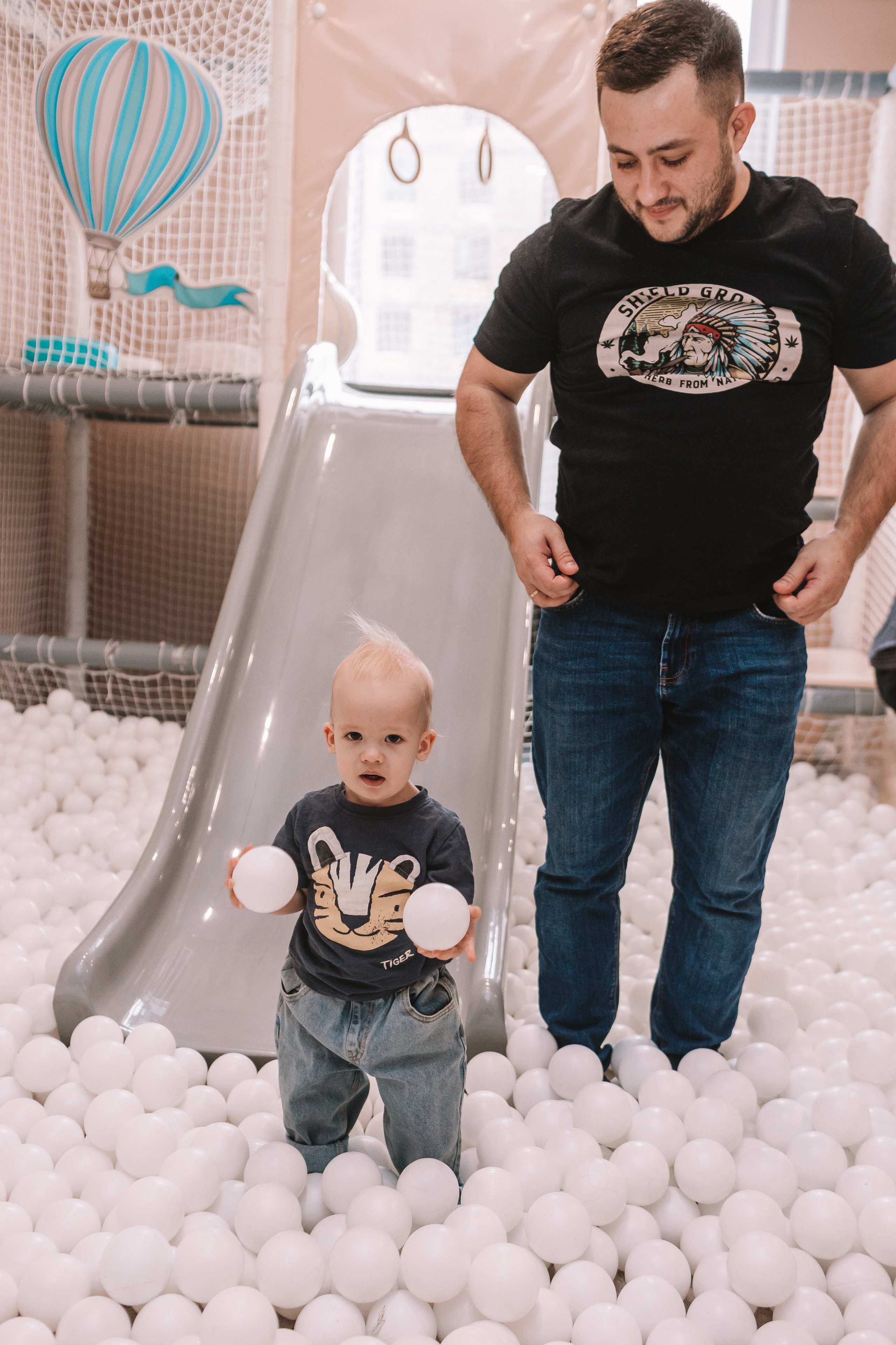 Первый годик в игровой. Семейный фотограф Тюмень, фотограф на роды Салмина Мария