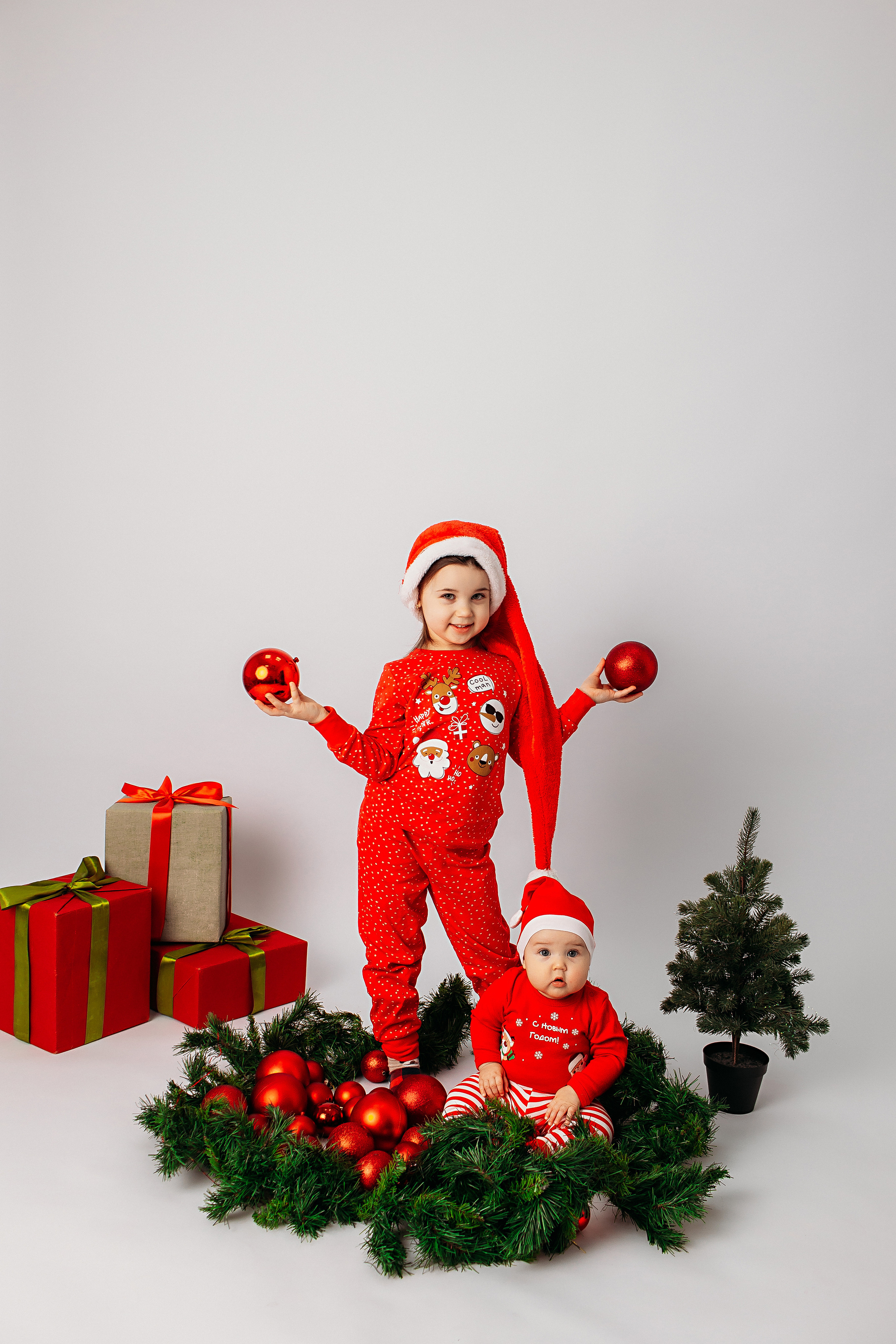 Минимализм 2022-2023. Семейный фотограф Тюмень, фотограф на роды Салмина Мария