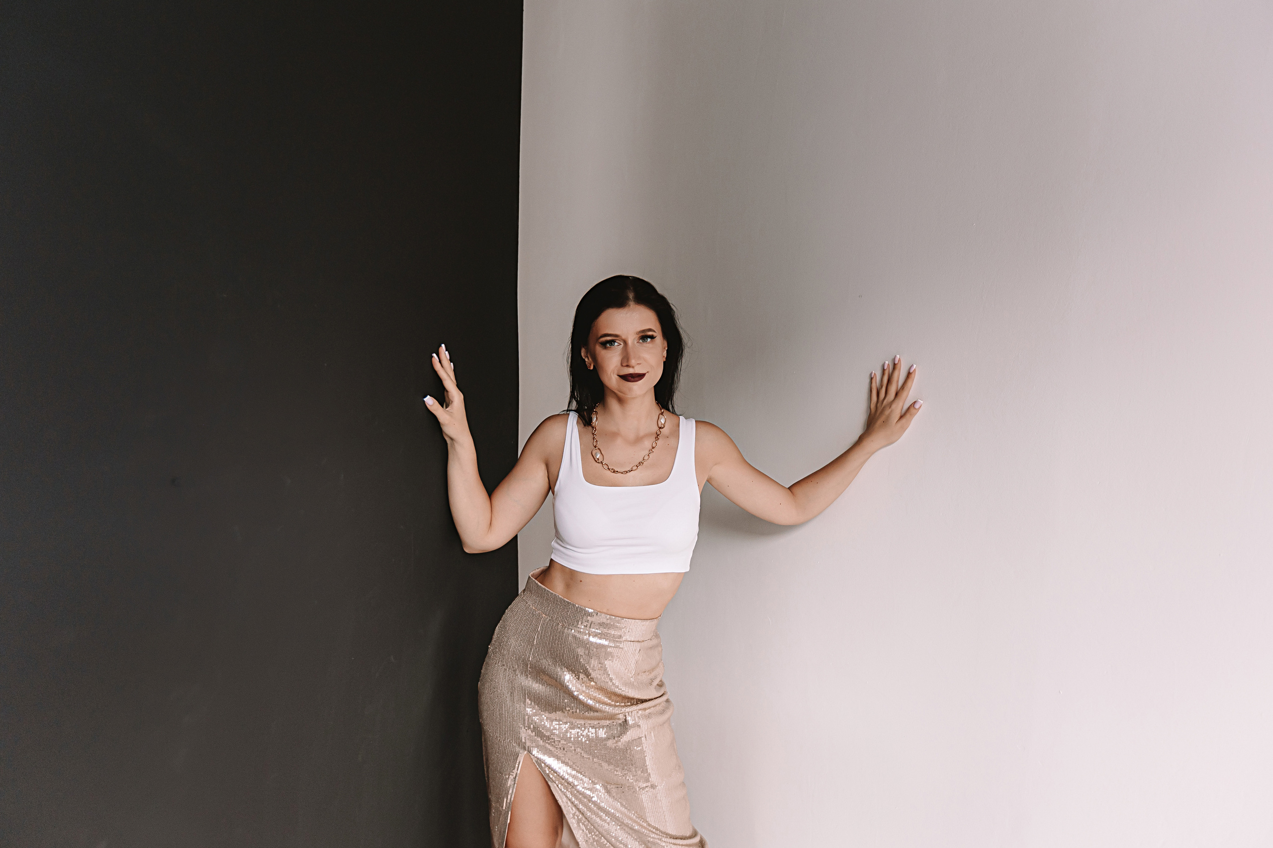 Руководитель студий красоты, студия Белая. Семейный фотограф Тюмень, фотограф на роды Салмина Мария