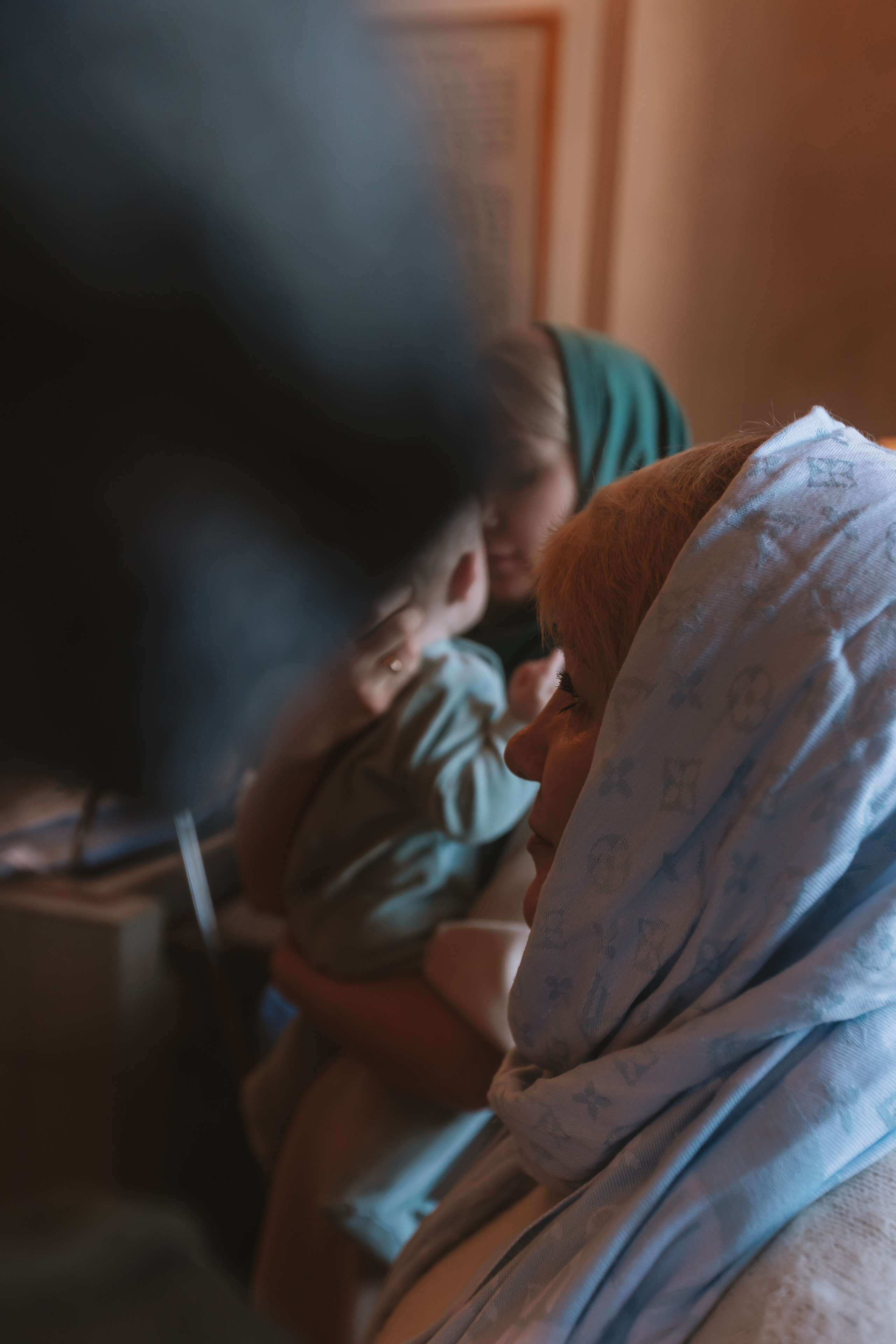 Крещение семакова. Семейный фотограф Тюмень, фотограф на роды Салмина Мария