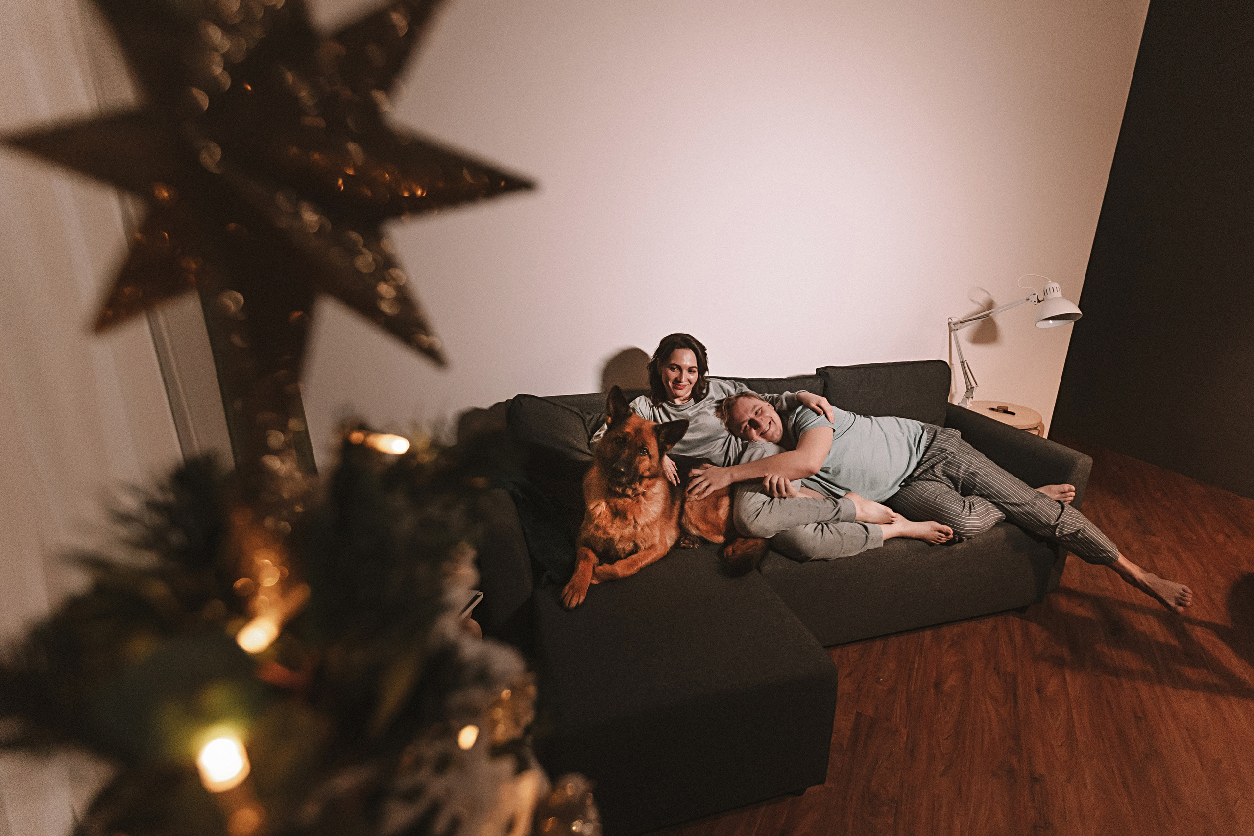 Вечерняя лав стори. Семейный фотограф Тюмень, фотограф на роды Салмина Мария