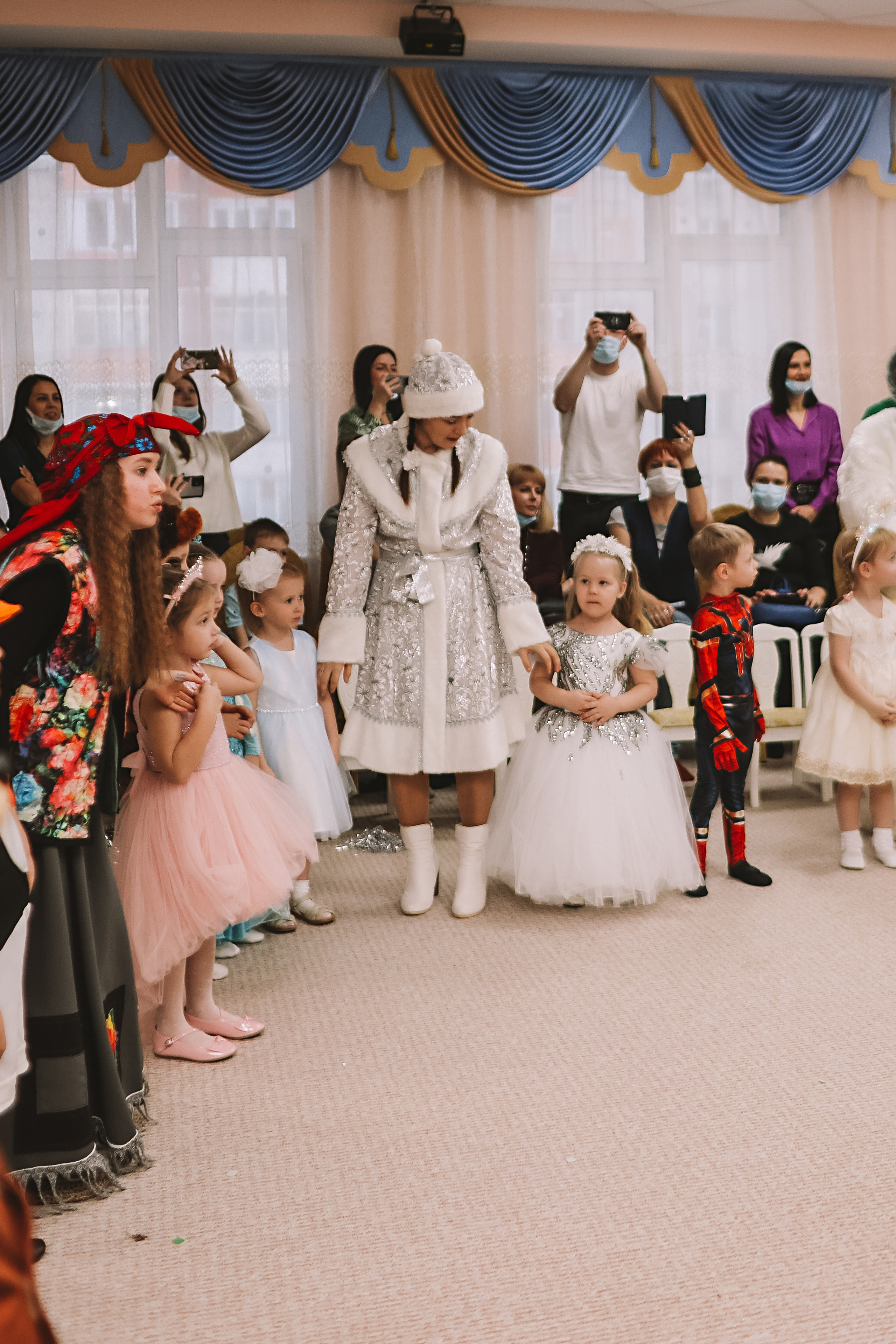 Репортаж новогоднего утренника. Семейный фотограф Тюмень, фотограф на роды Салмина Мария