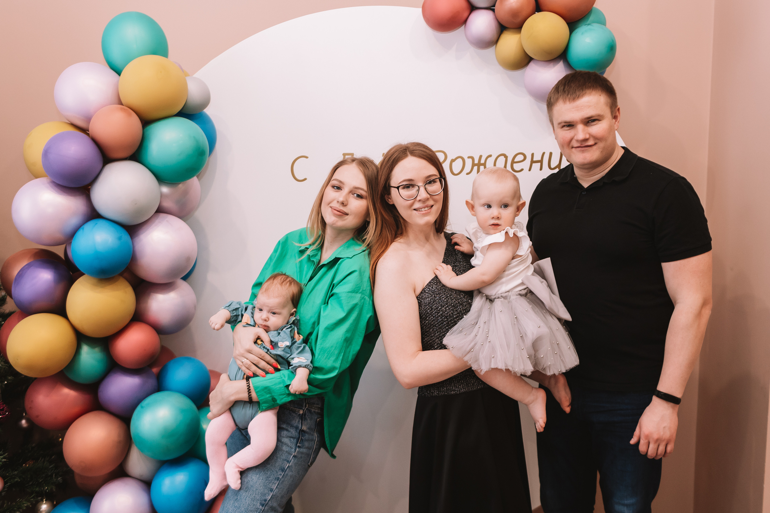 Первый годик в игровой. Семейный фотограф Тюмень, фотограф на роды Салмина Мария