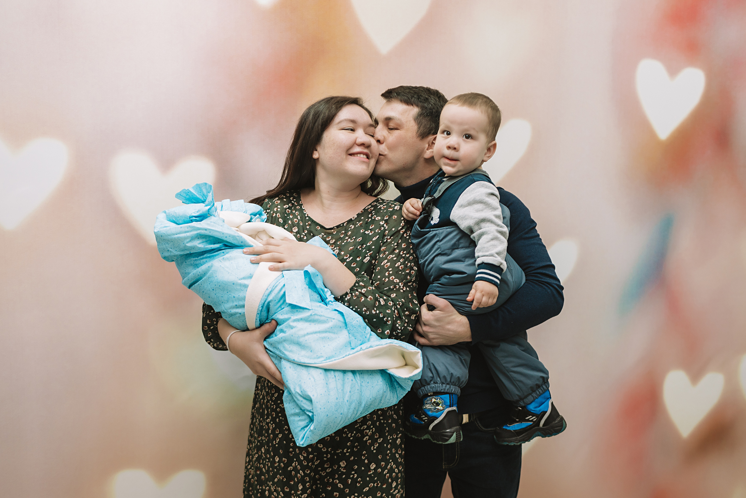 Выписка только зона ожидания. Семейный фотограф Тюмень, фотограф на роды Салмина Мария