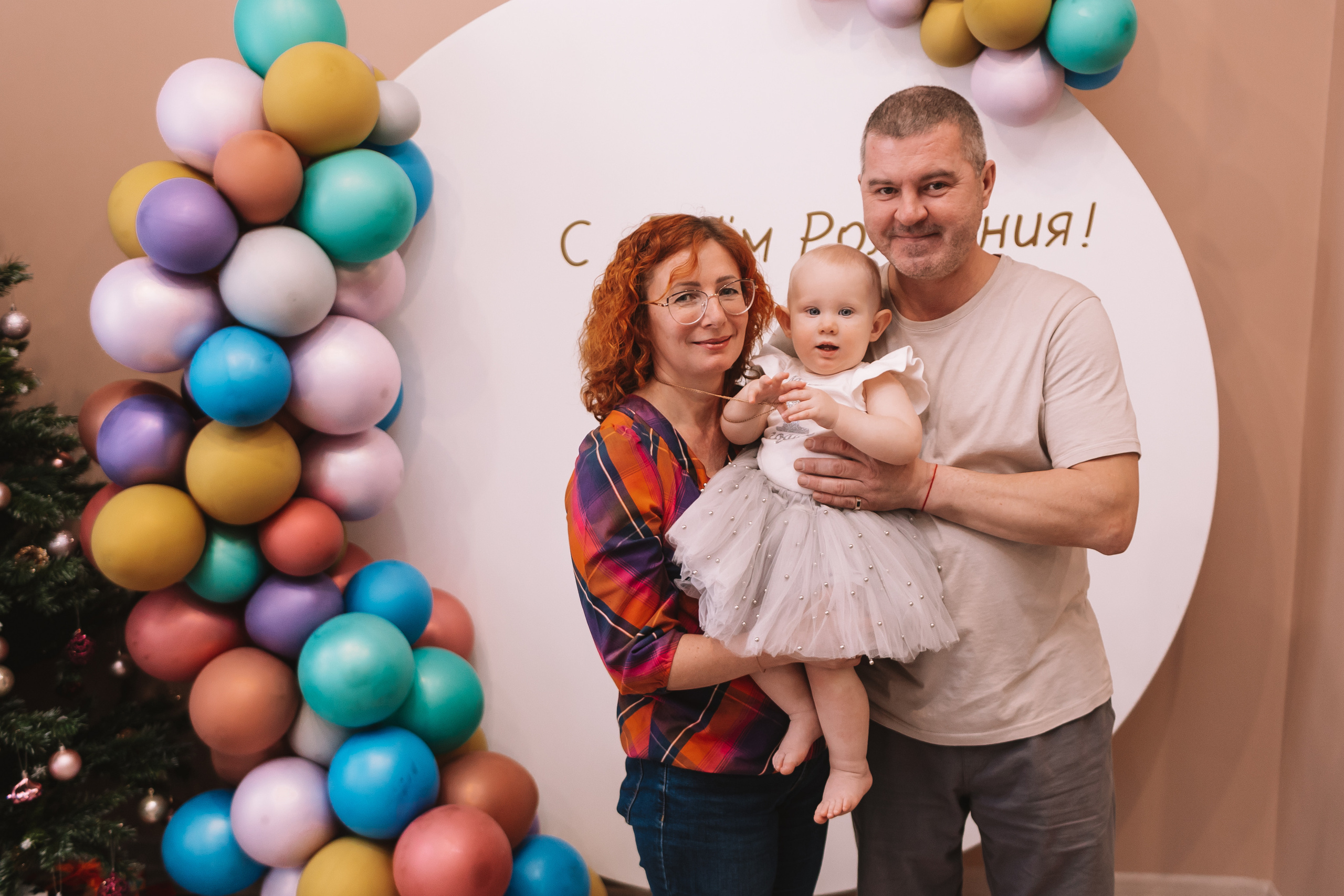 Первый годик в игровой. Семейный фотограф Тюмень, фотограф на роды Салмина Мария