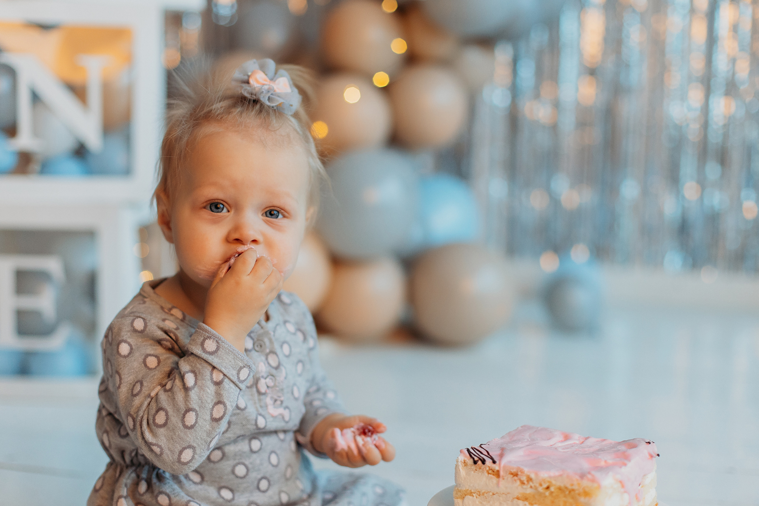 Годик в ВВ студио. Семейный фотограф Тюмень, фотограф на роды Салмина Мария