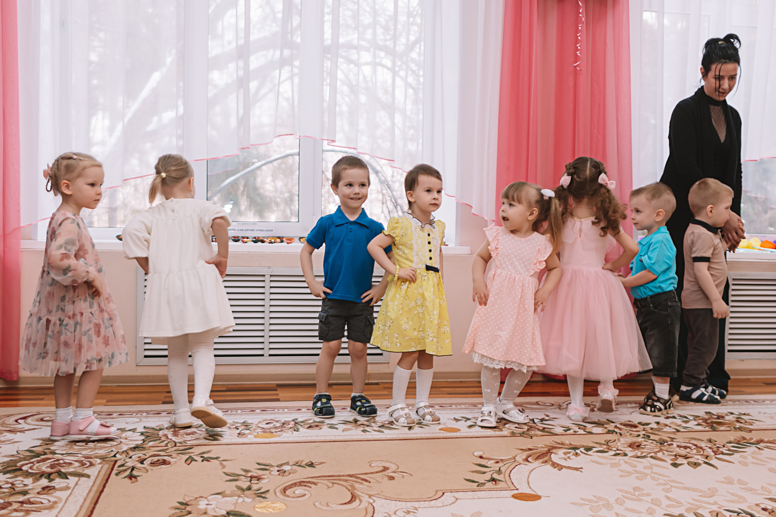 Утренник садик. Семейный фотограф Тюмень, фотограф на роды Салмина Мария