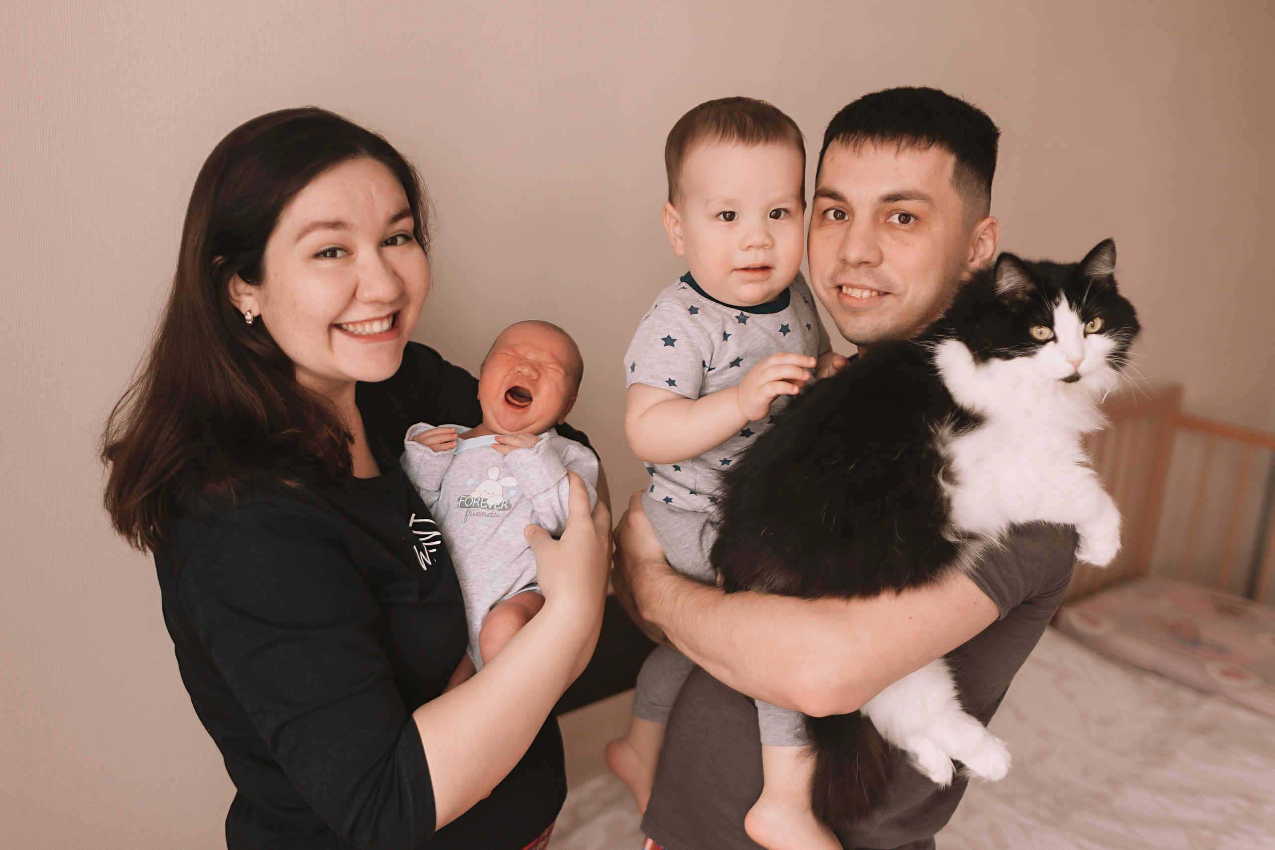 Руслан. Семейный фотограф Тюмень, фотограф на роды Салмина Мария