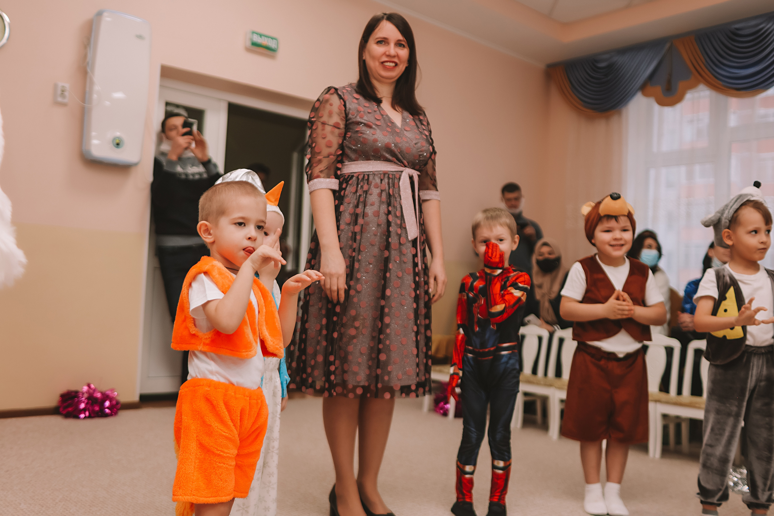 Репортаж новогоднего утренника. Семейный фотограф Тюмень, фотограф на роды Салмина Мария