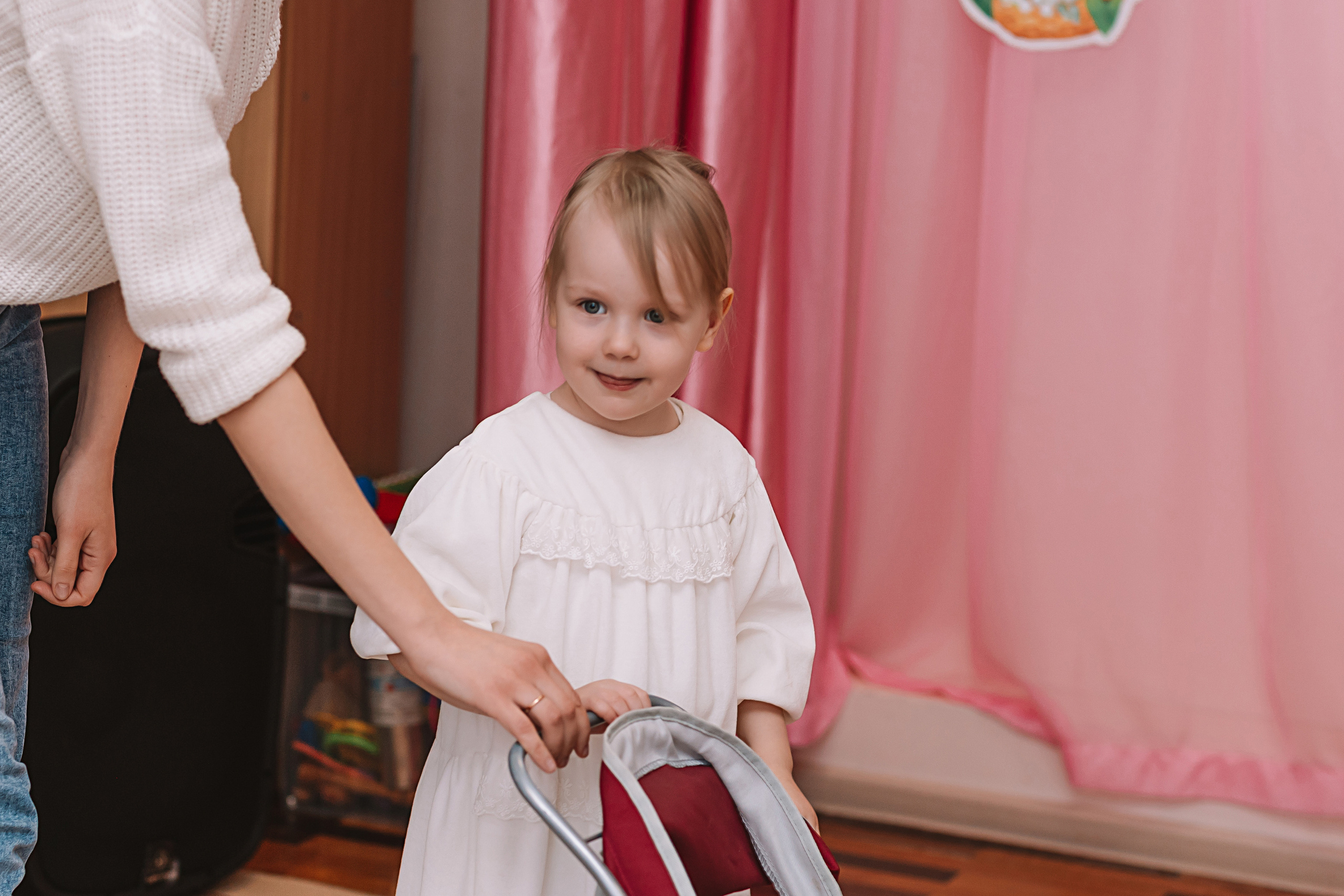 Утренник садик. Семейный фотограф Тюмень, фотограф на роды Салмина Мария