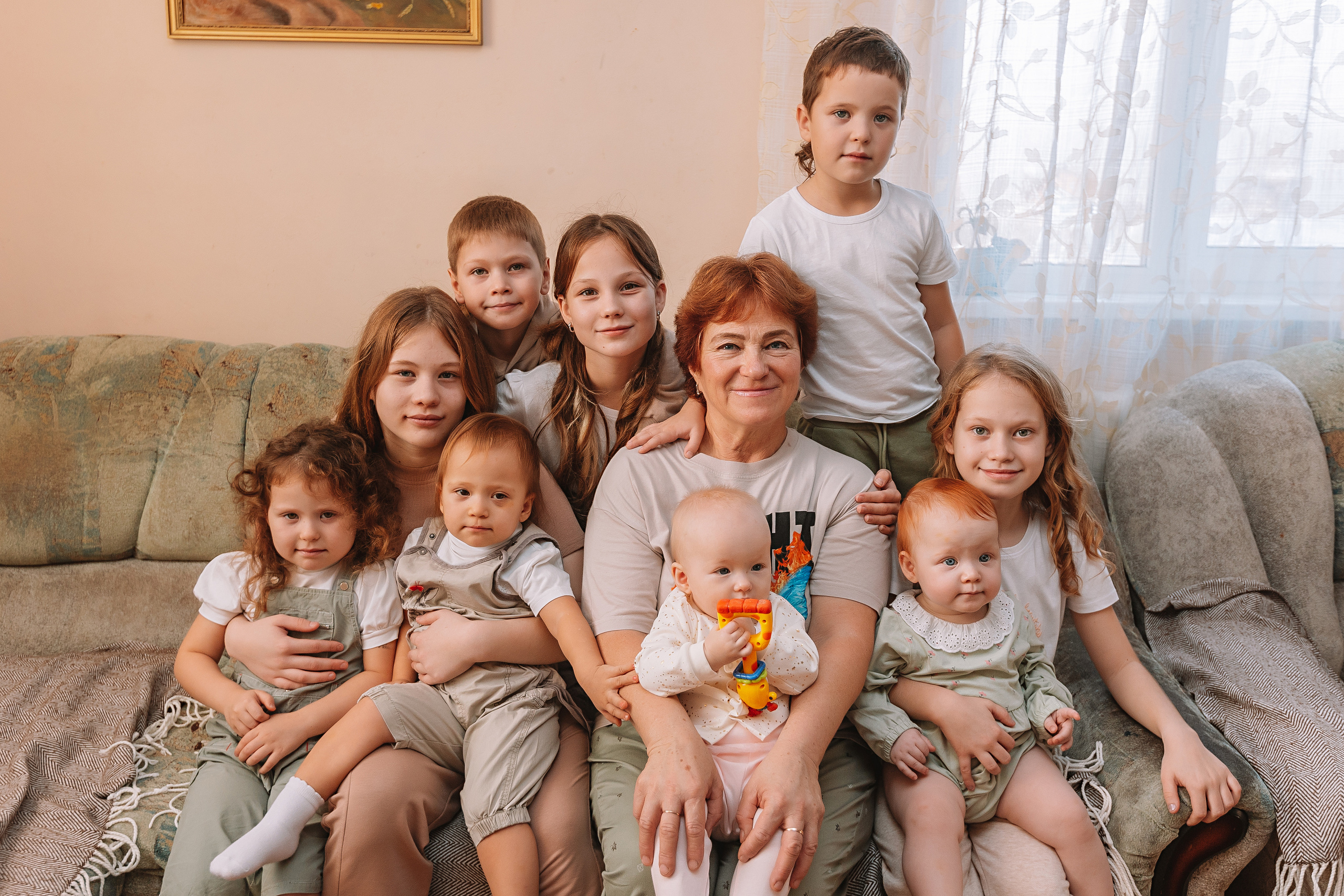 Большая семья (17 человек в частном доме, 2 часа). Семейный фотограф Тюмень, фотограф на роды Салмина Мария