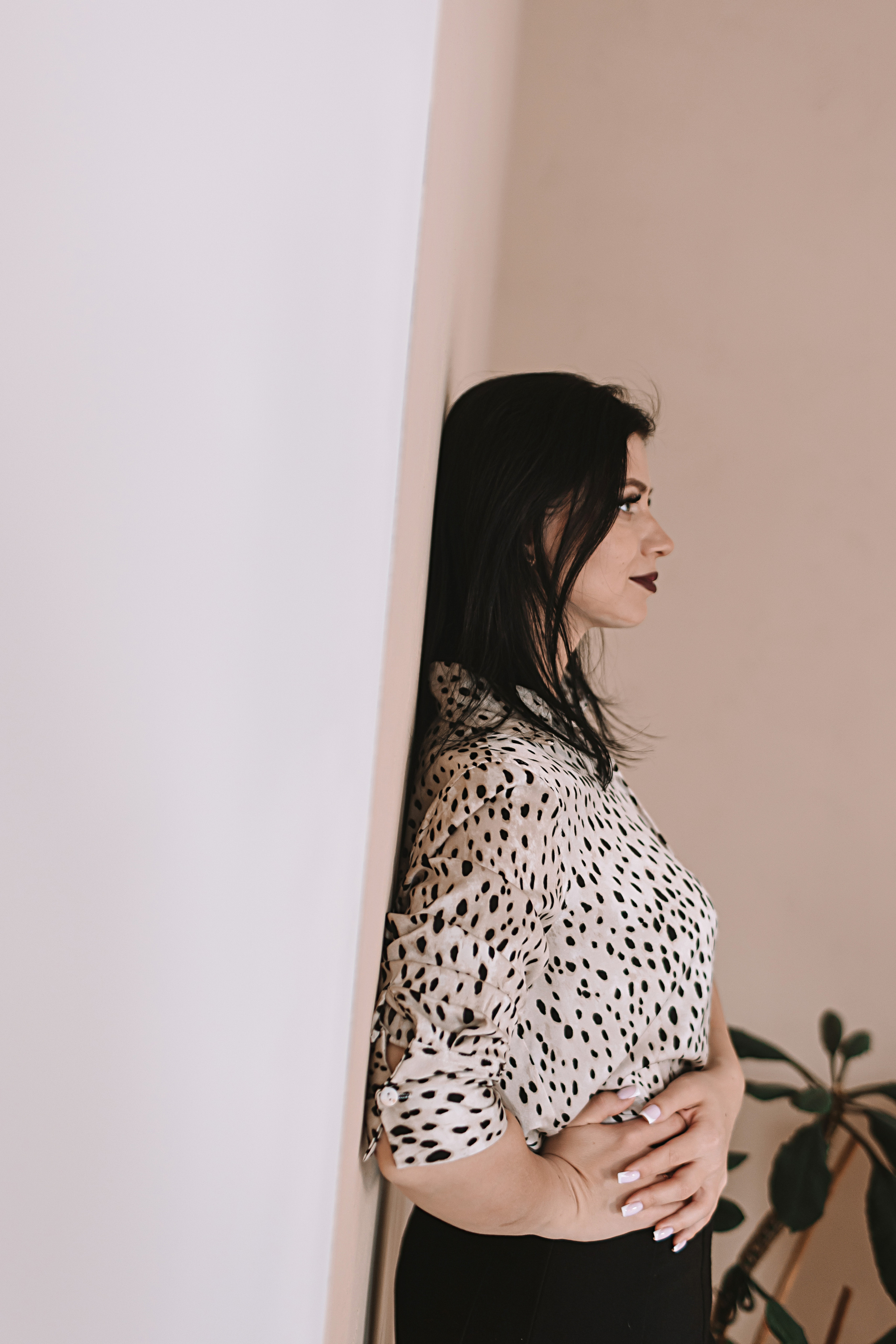 Руководитель студий красоты, студия Белая. Семейный фотограф Тюмень, фотограф на роды Салмина Мария