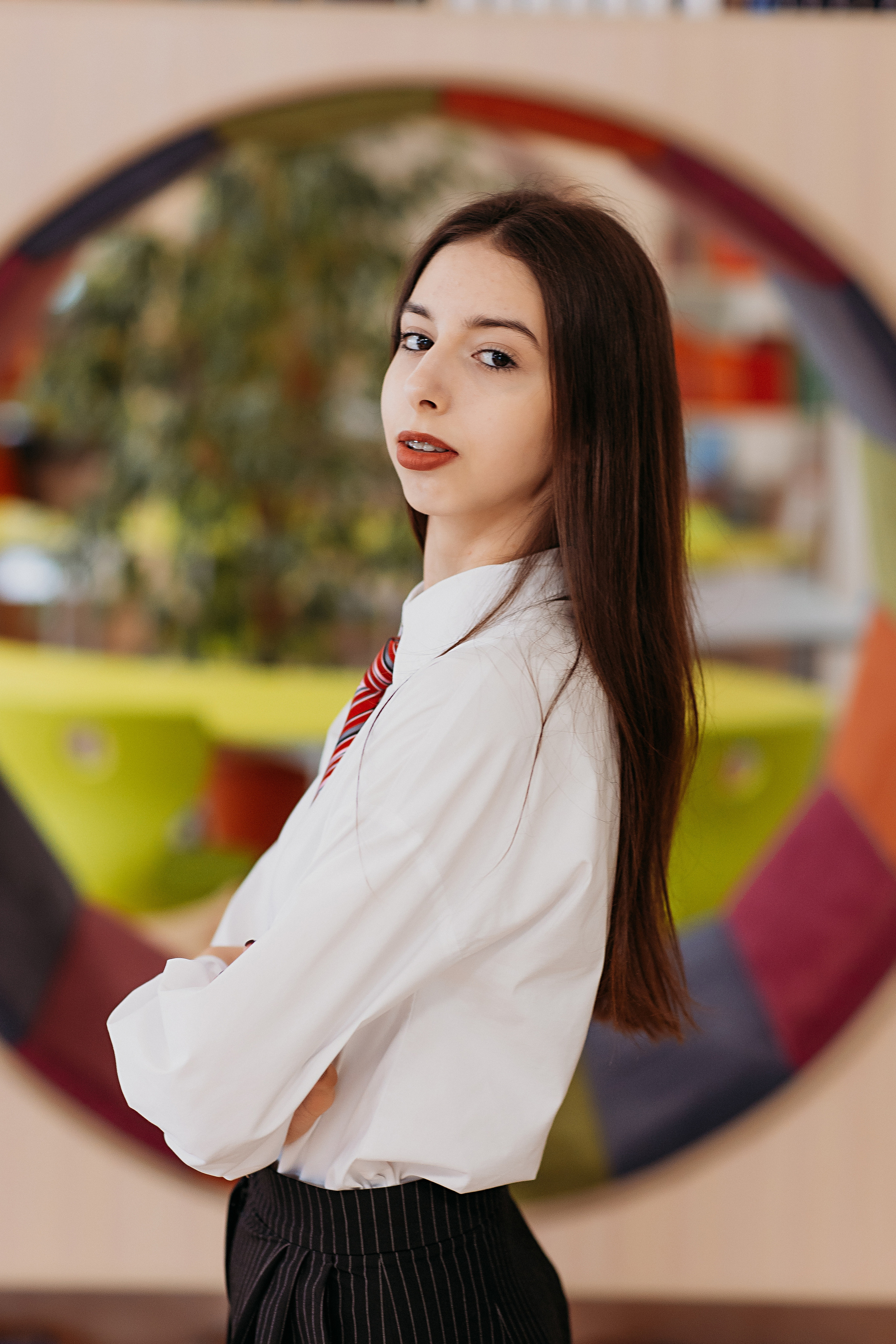 8 класс в библиотеке. Семейный фотограф Тюмень, фотограф на роды Салмина Мария