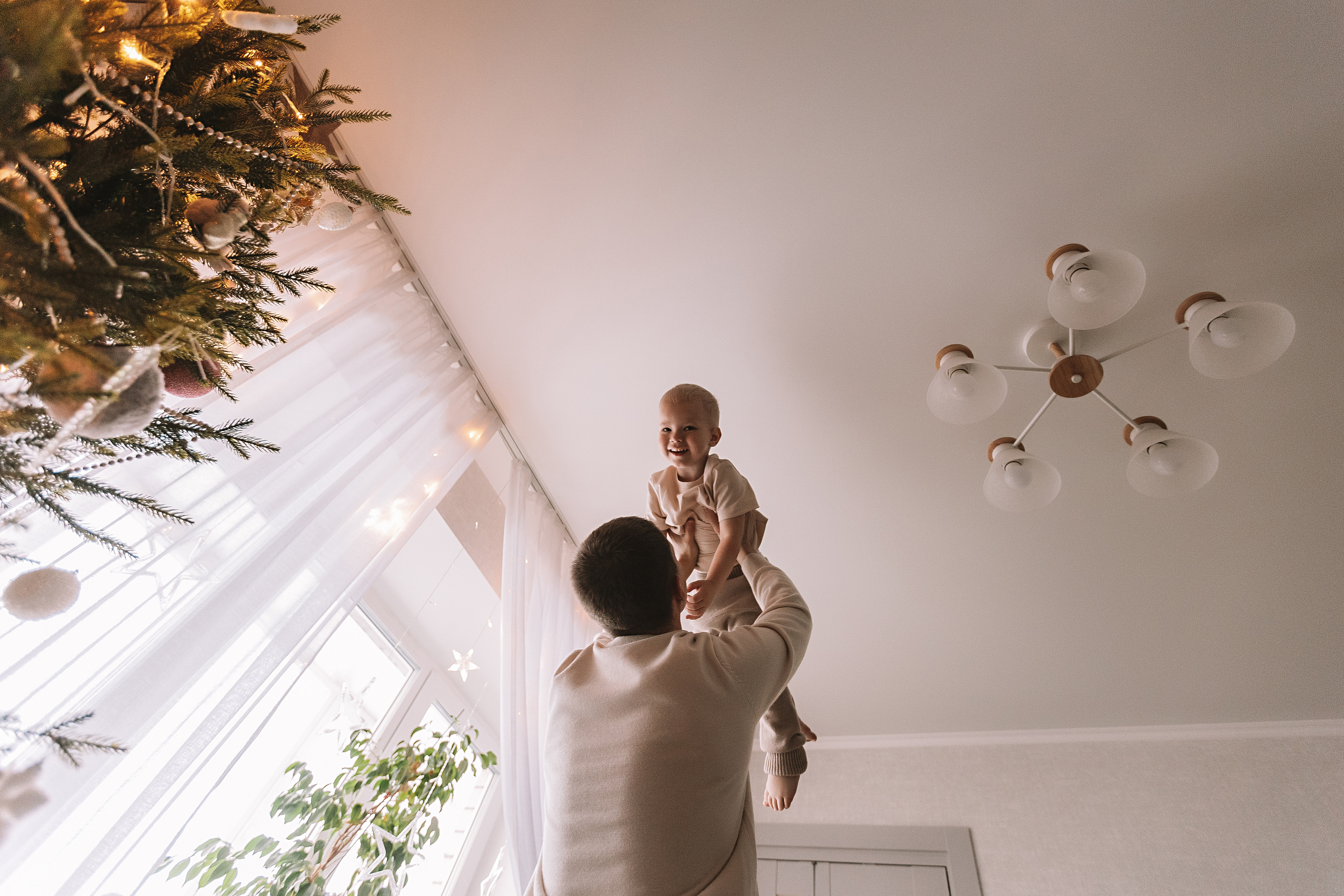 Очень активный Лев. Семейный фотограф Тюмень, фотограф на роды Салмина Мария