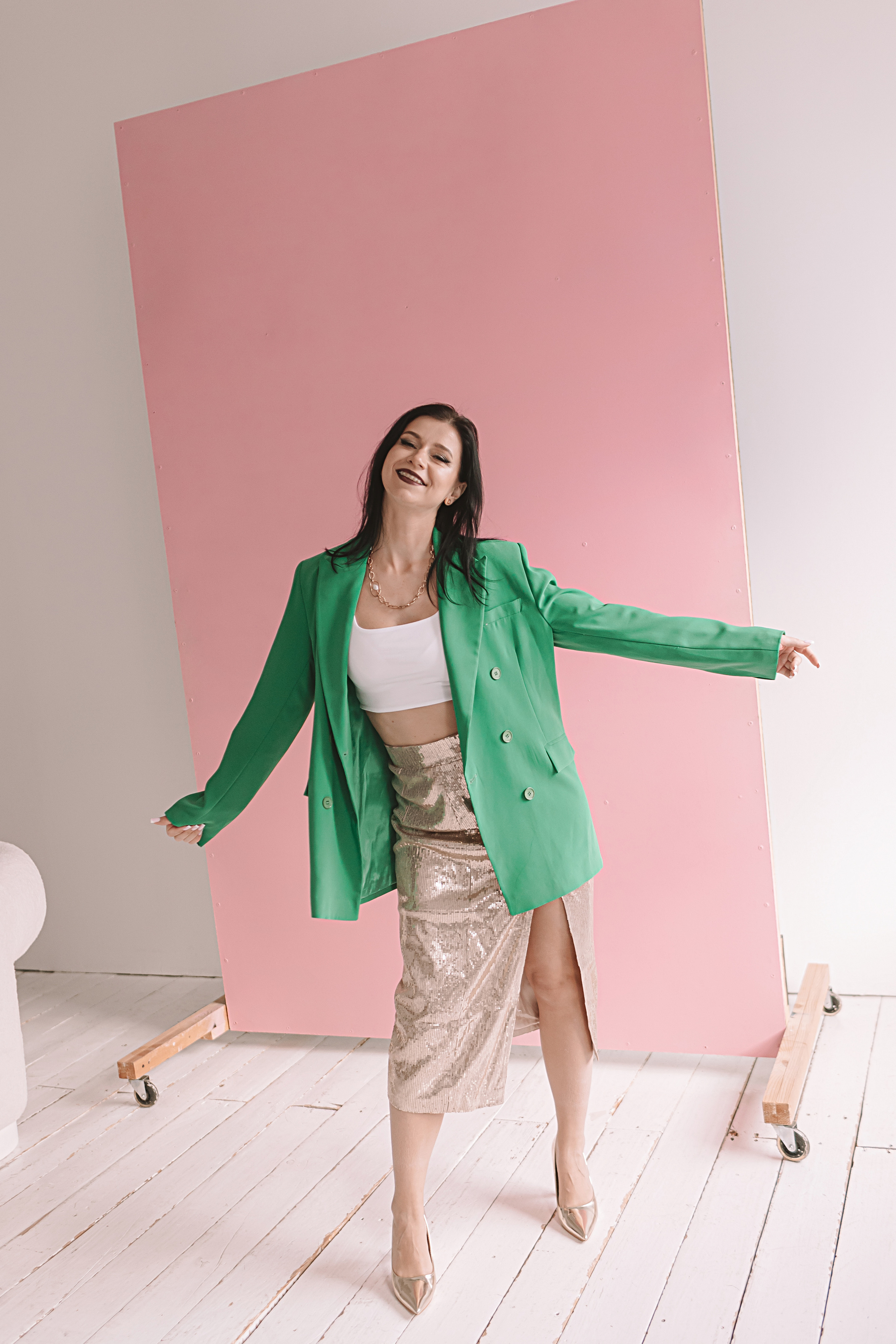 Руководитель студий красоты, студия Белая. Семейный фотограф Тюмень, фотограф на роды Салмина Мария