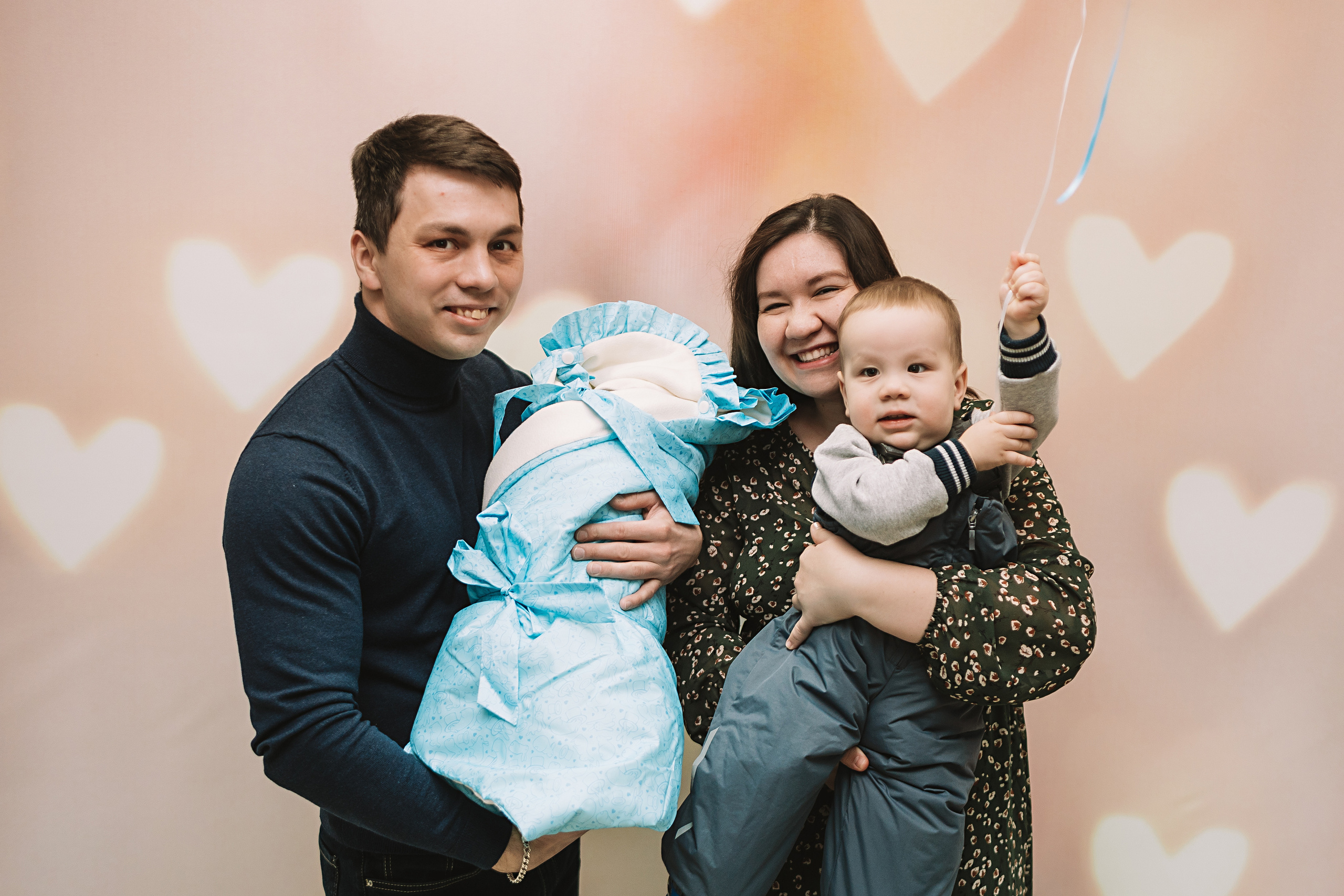 Выписка только зона ожидания. Семейный фотограф Тюмень, фотограф на роды Салмина Мария