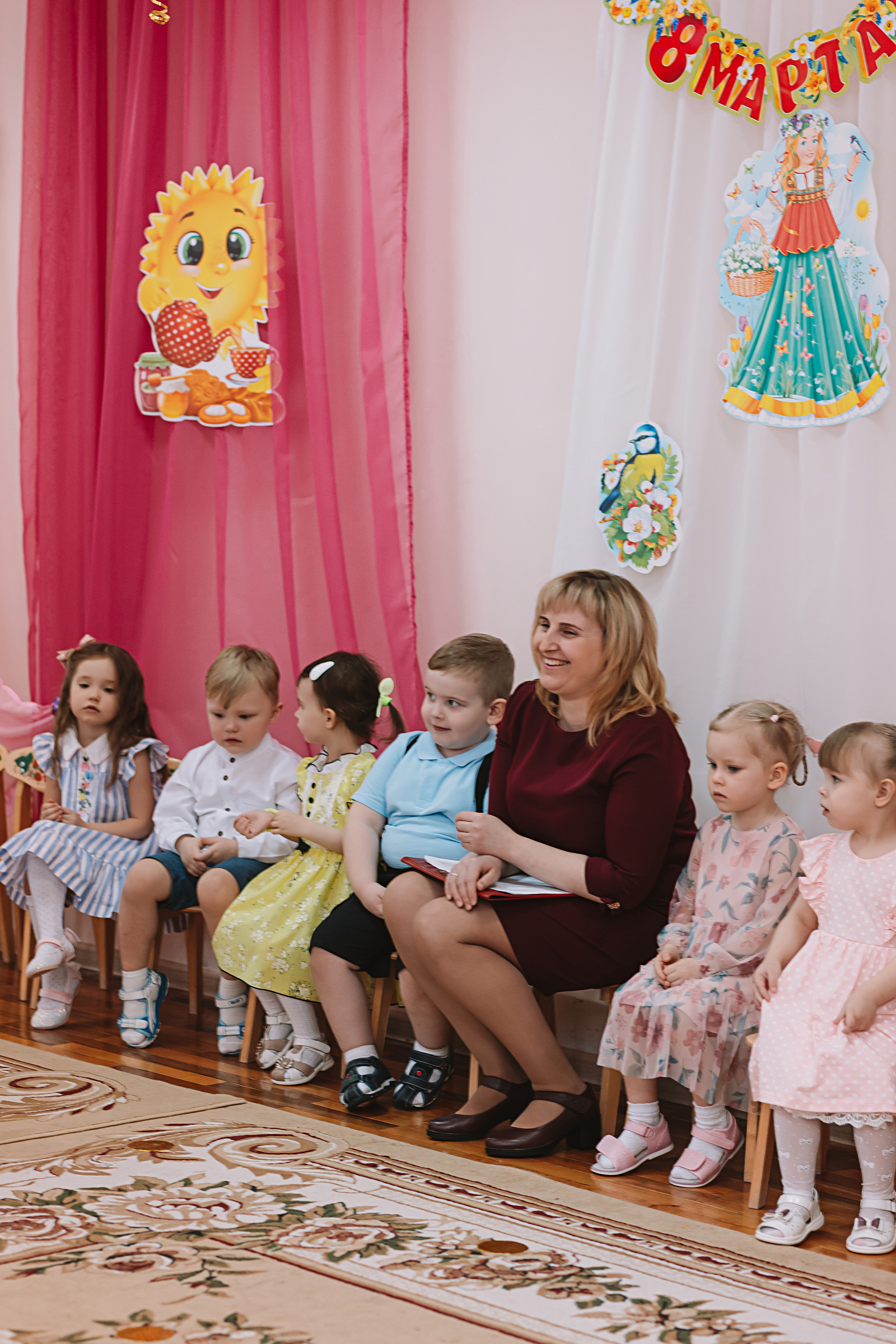 Утренник садик. Семейный фотограф Тюмень, фотограф на роды Салмина Мария