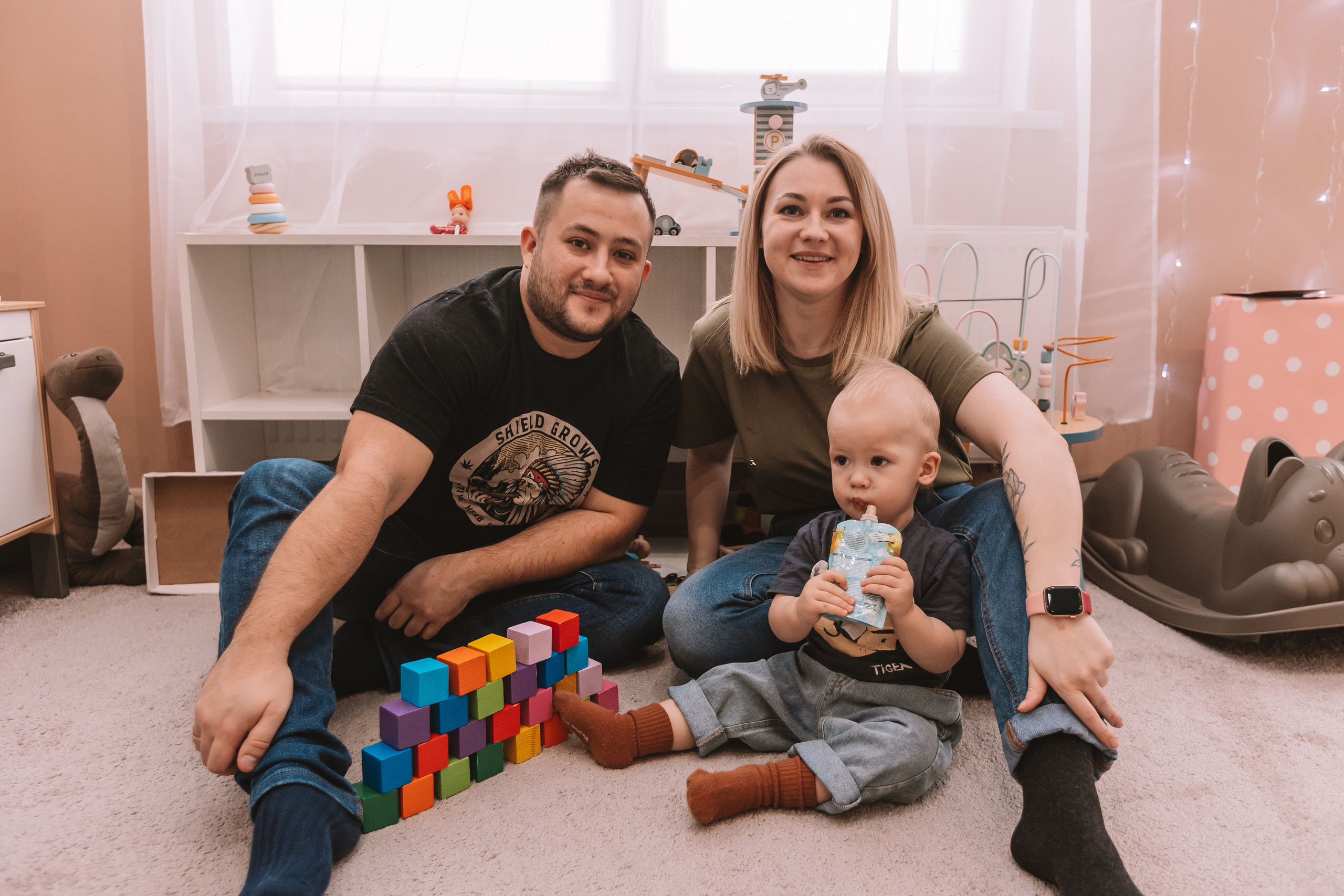 Первый годик в игровой. Семейный фотограф Тюмень, фотограф на роды Салмина Мария