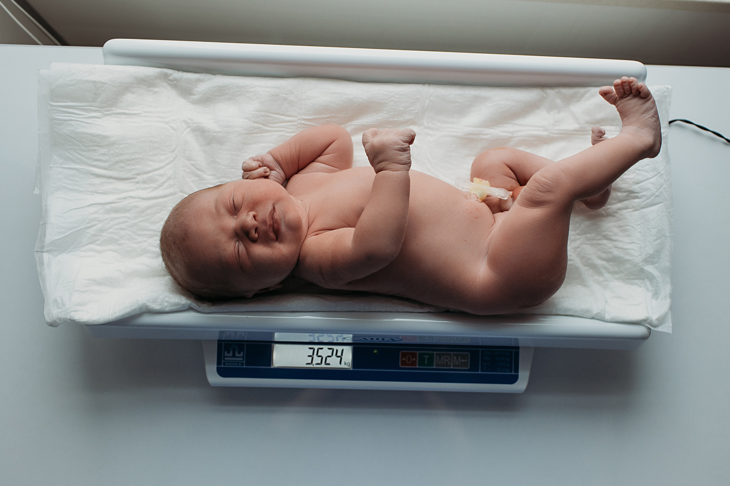 Мать и Дитя. Семейный фотограф Тюмень, фотограф на роды Салмина Мария