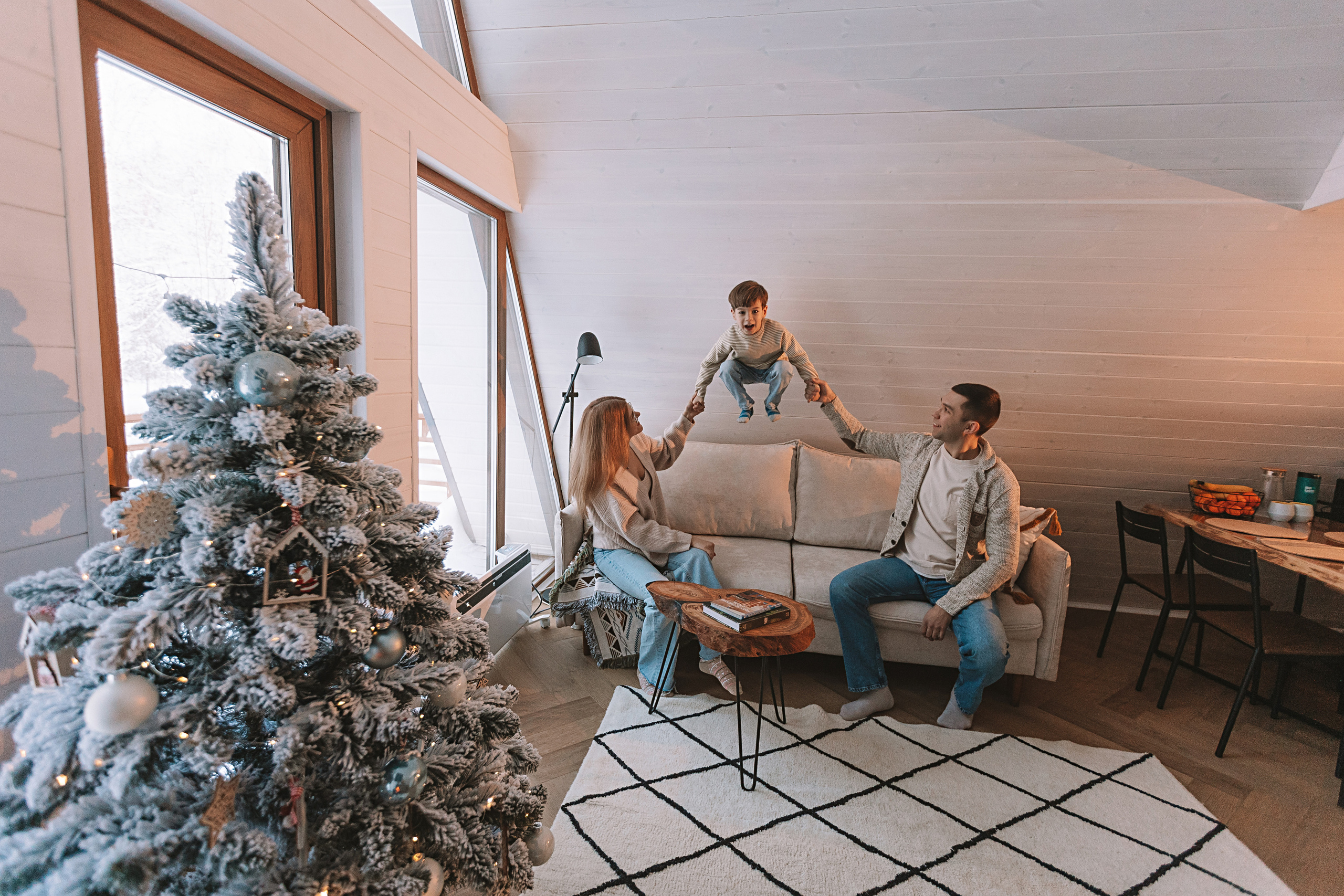 Загородный домик. Семейный фотограф Тюмень, фотограф на роды Салмина Мария