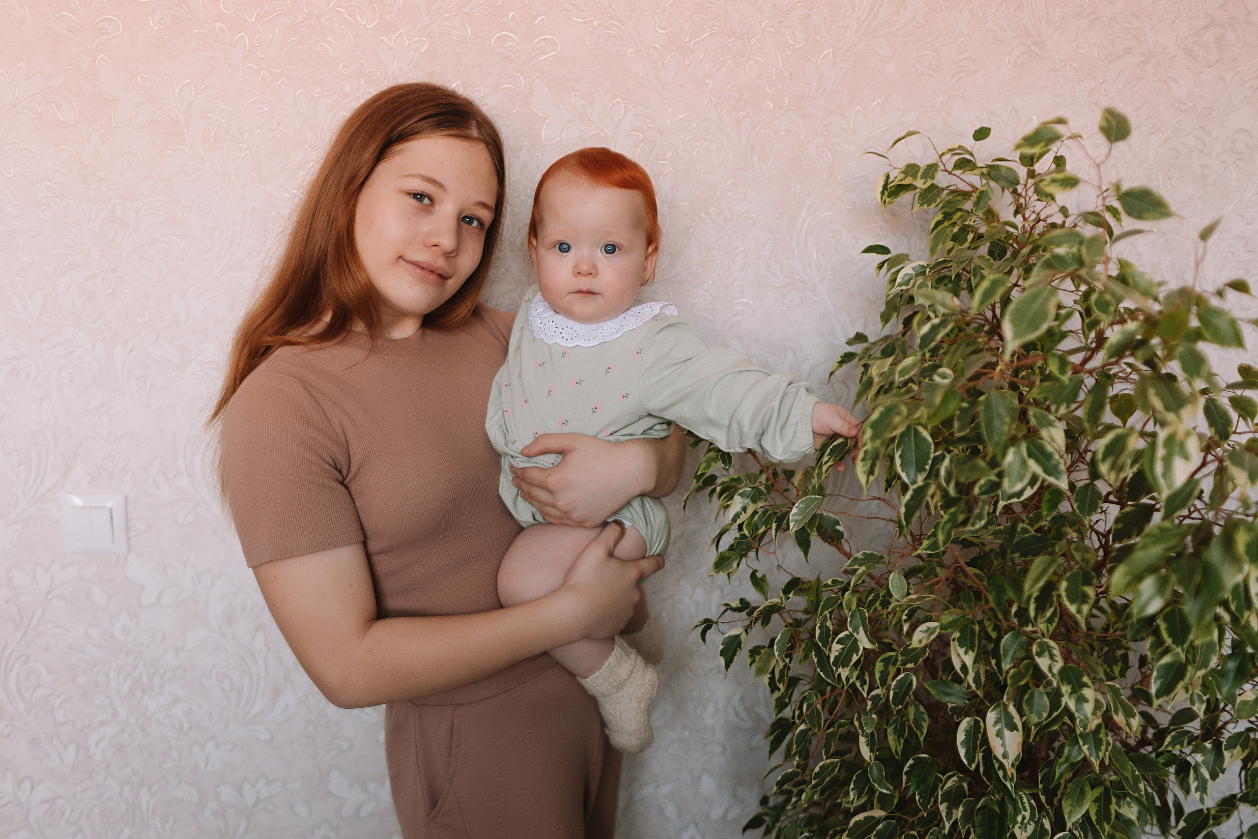 Большая семья (17 человек в частном доме, 2 часа). Семейный фотограф Тюмень, фотограф на роды Салмина Мария