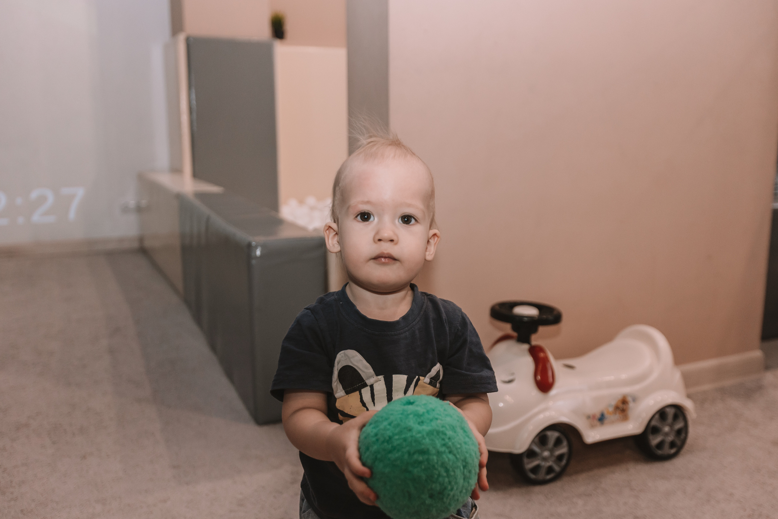 Первый годик в игровой. Семейный фотограф Тюмень, фотограф на роды Салмина Мария