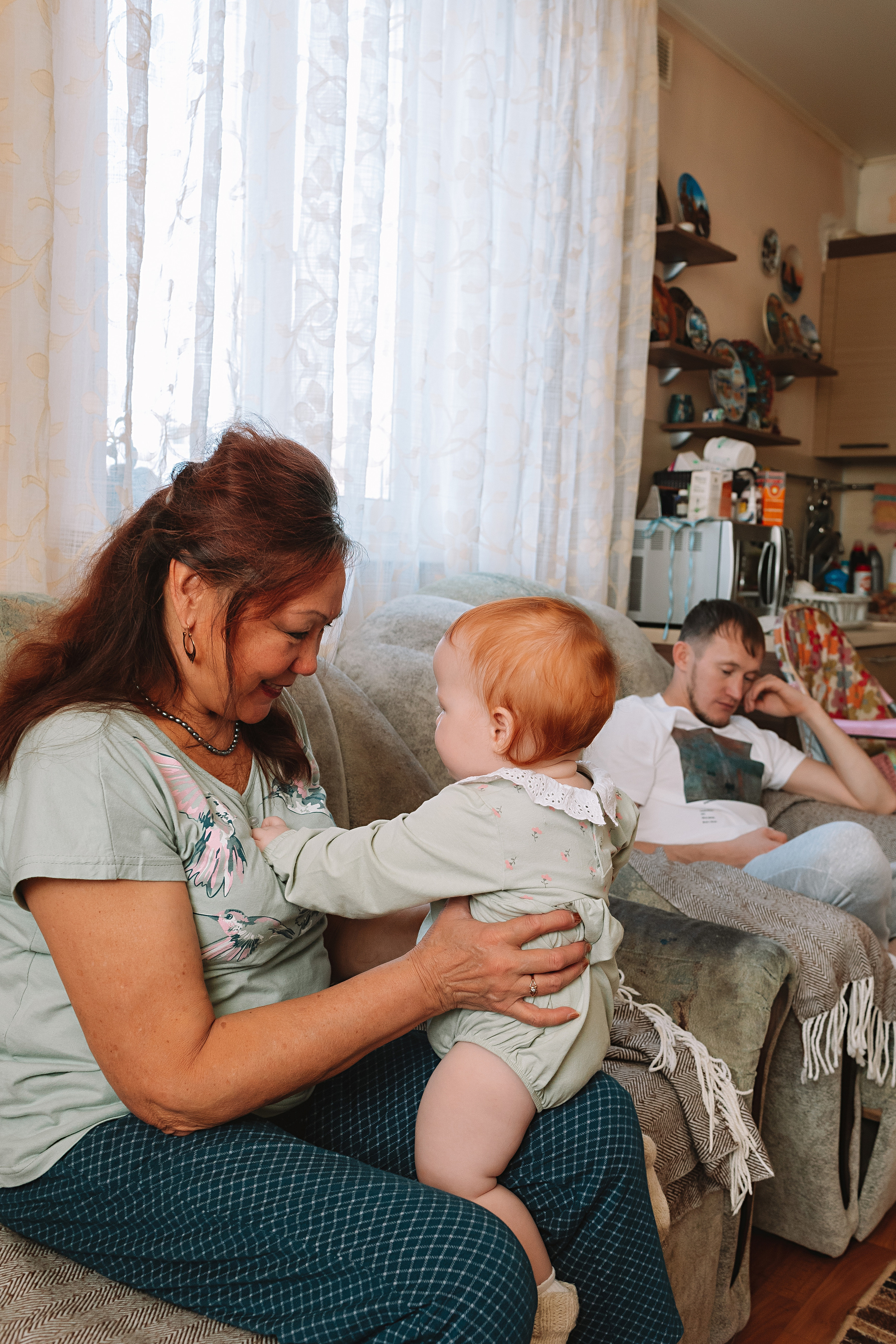 Большая семья (17 человек в частном доме, 2 часа). Семейный фотограф Тюмень, фотограф на роды Салмина Мария