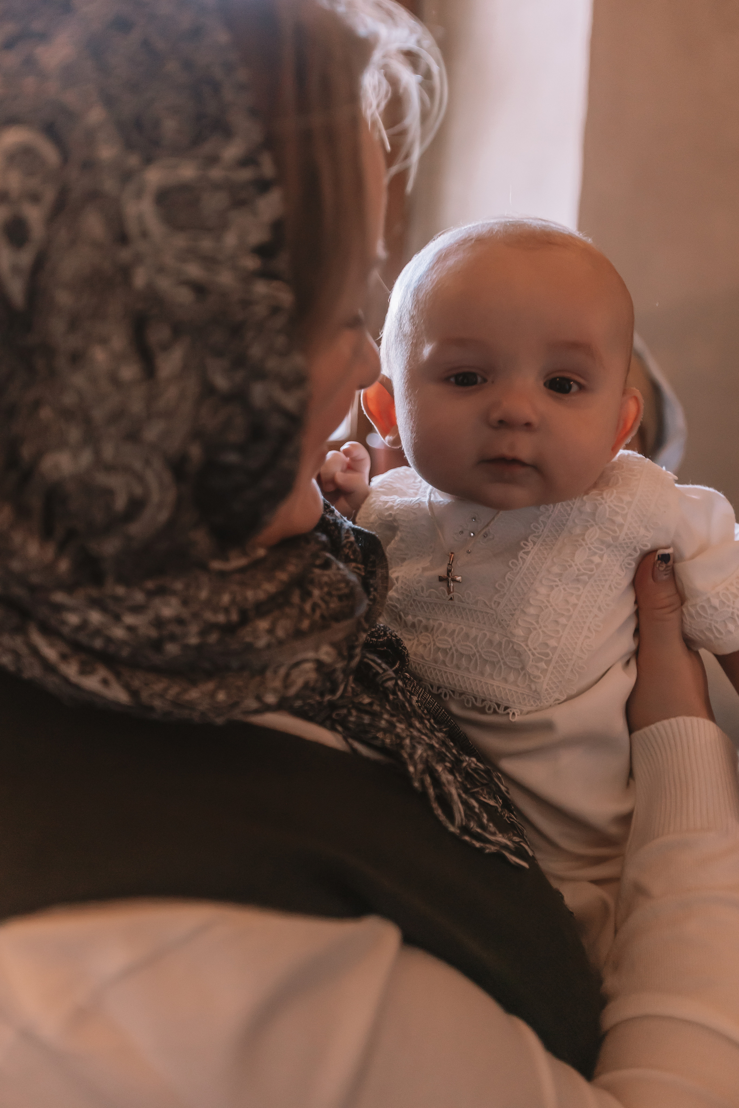 Крещение семакова. Семейный фотограф Тюмень, фотограф на роды Салмина Мария