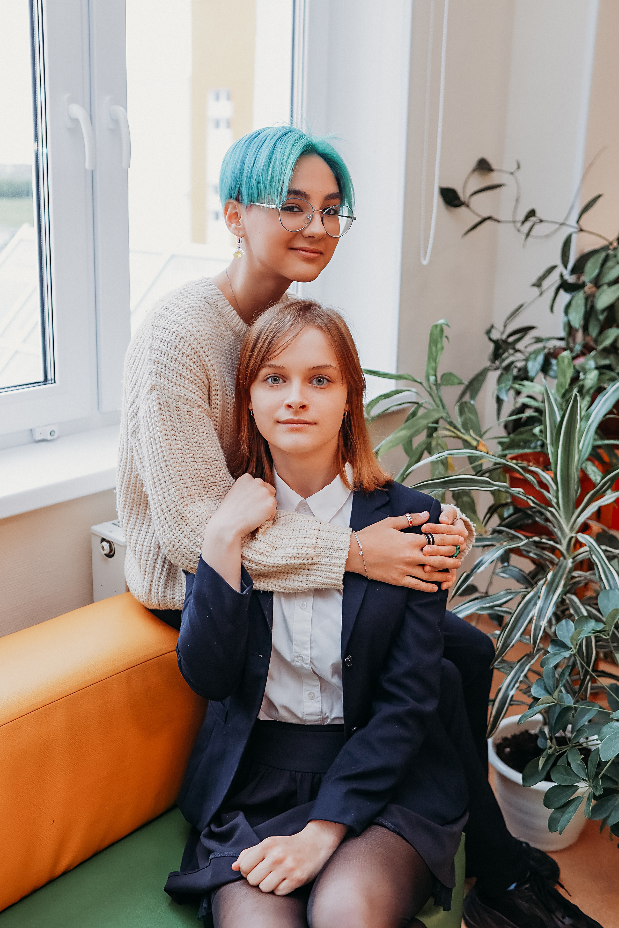 8 класс в библиотеке. Семейный фотограф Тюмень, фотограф на роды Салмина Мария